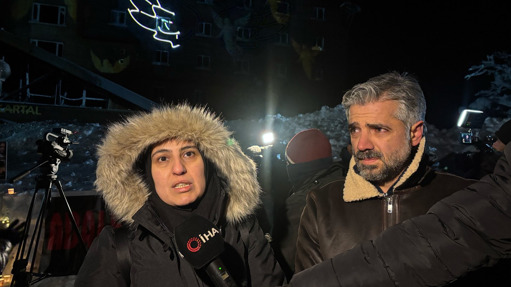 Kartalkaya faciasının birinci yıl dönümü: Otele 'melek' sembolü yansıtıldı