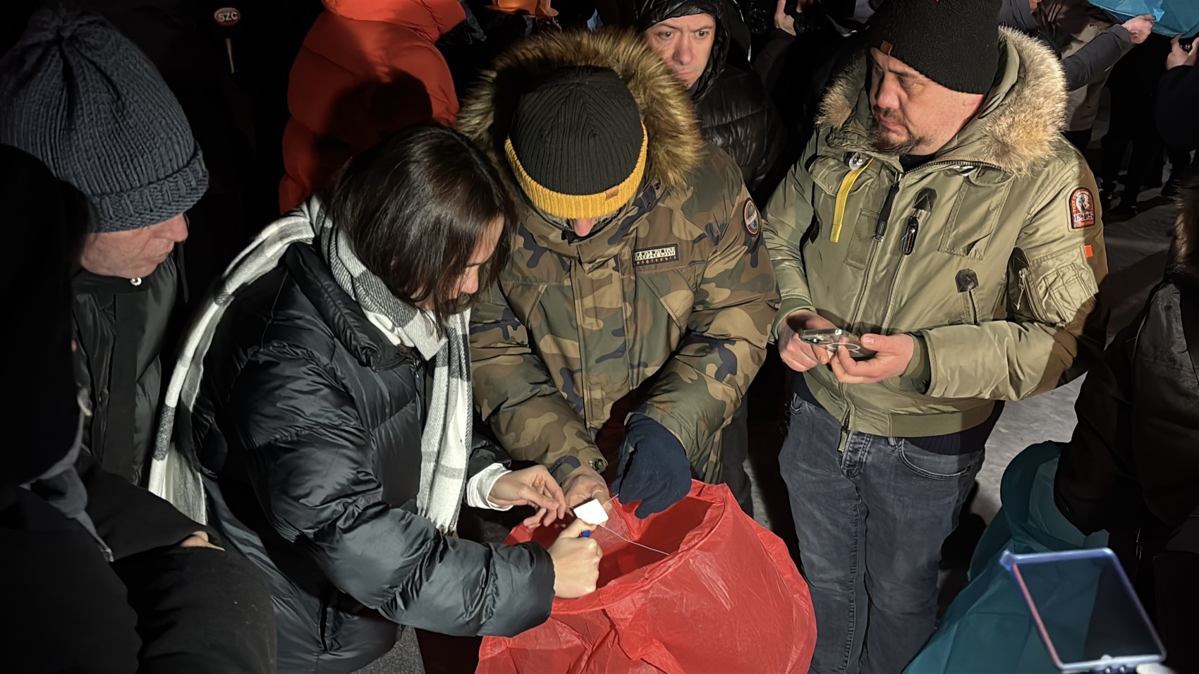 Kartalkaya faciasının birinci yıl dönümü: Otele 'melek' sembolü yansıtıldı