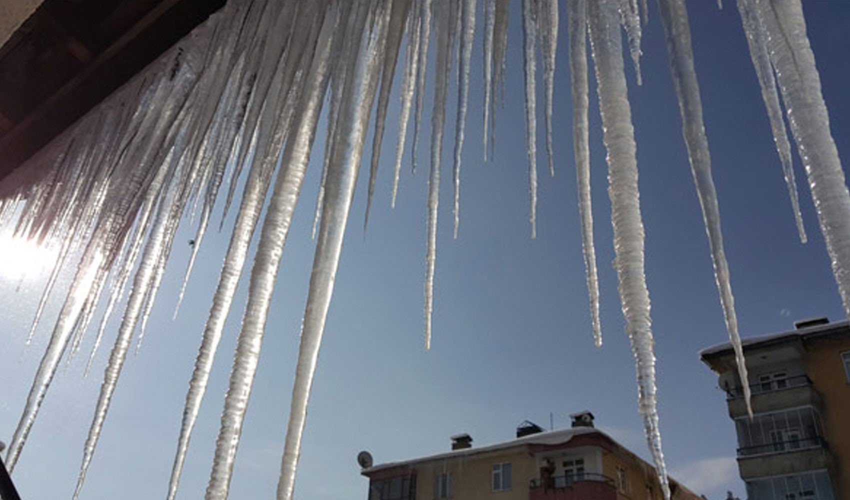 Bu kentlerde yaşayanlar dikkat: Meteoroloji'den fırtına ve buzlanma uyarısı! İşte il il 21 Ocak Perşembe hava durumu...
