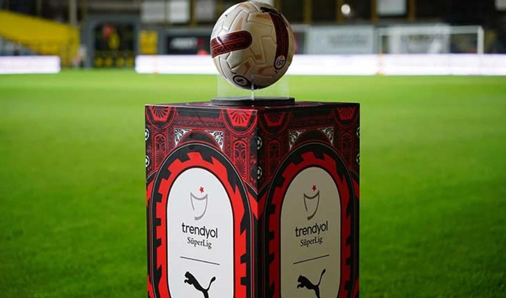 Süper Lig'in 27. haftası için 'milli maç' değişikliği