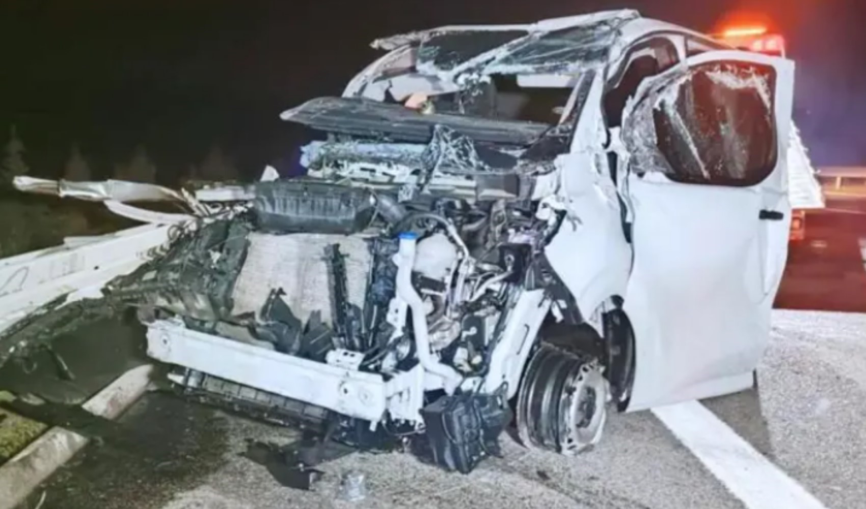 İstanbul-İzmir Otoyolu'nda zırhlı araç takla attı