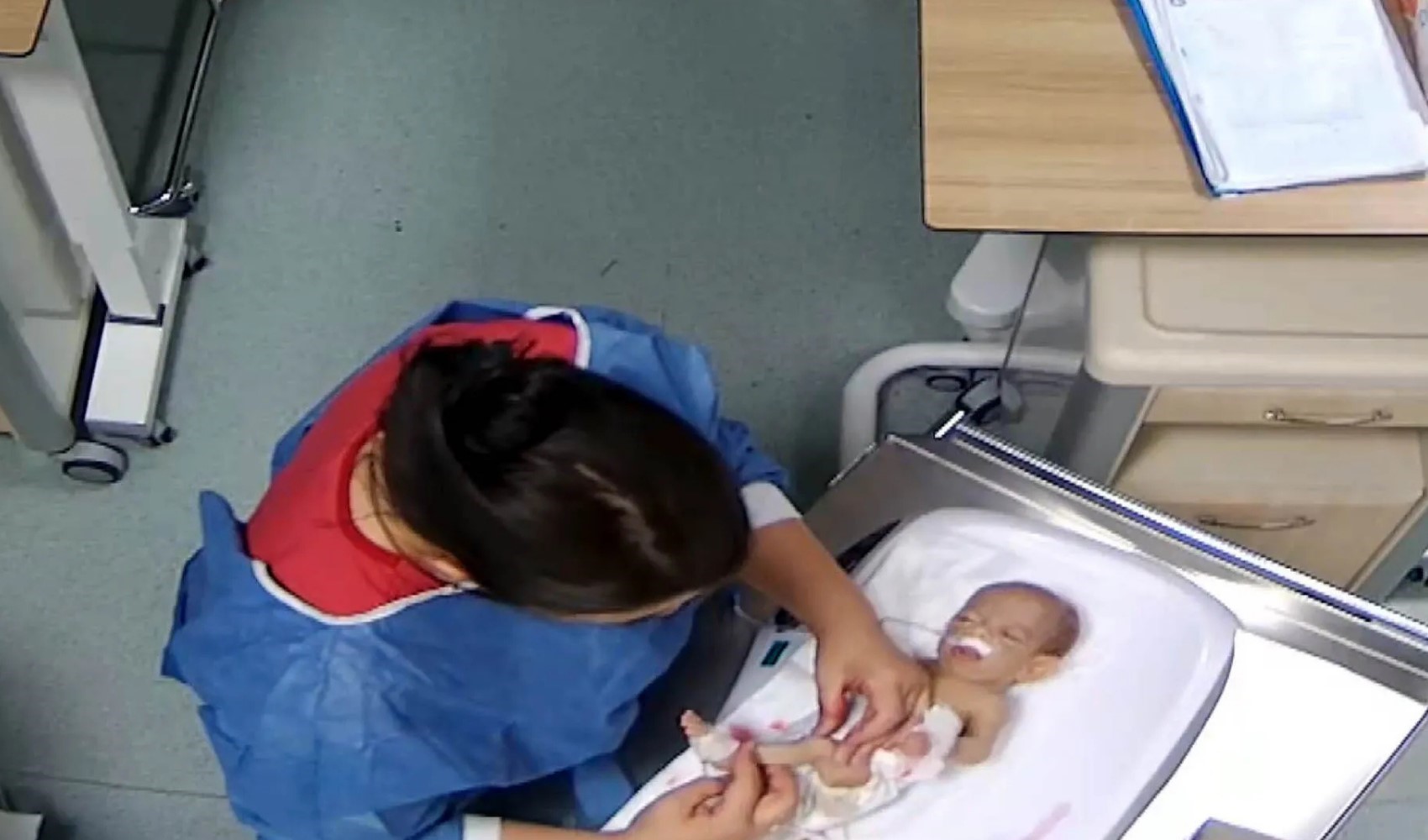 5 günlük bebeğe işkence eden hemşirenin bıçaklı paylaşımları ortaya çıktı