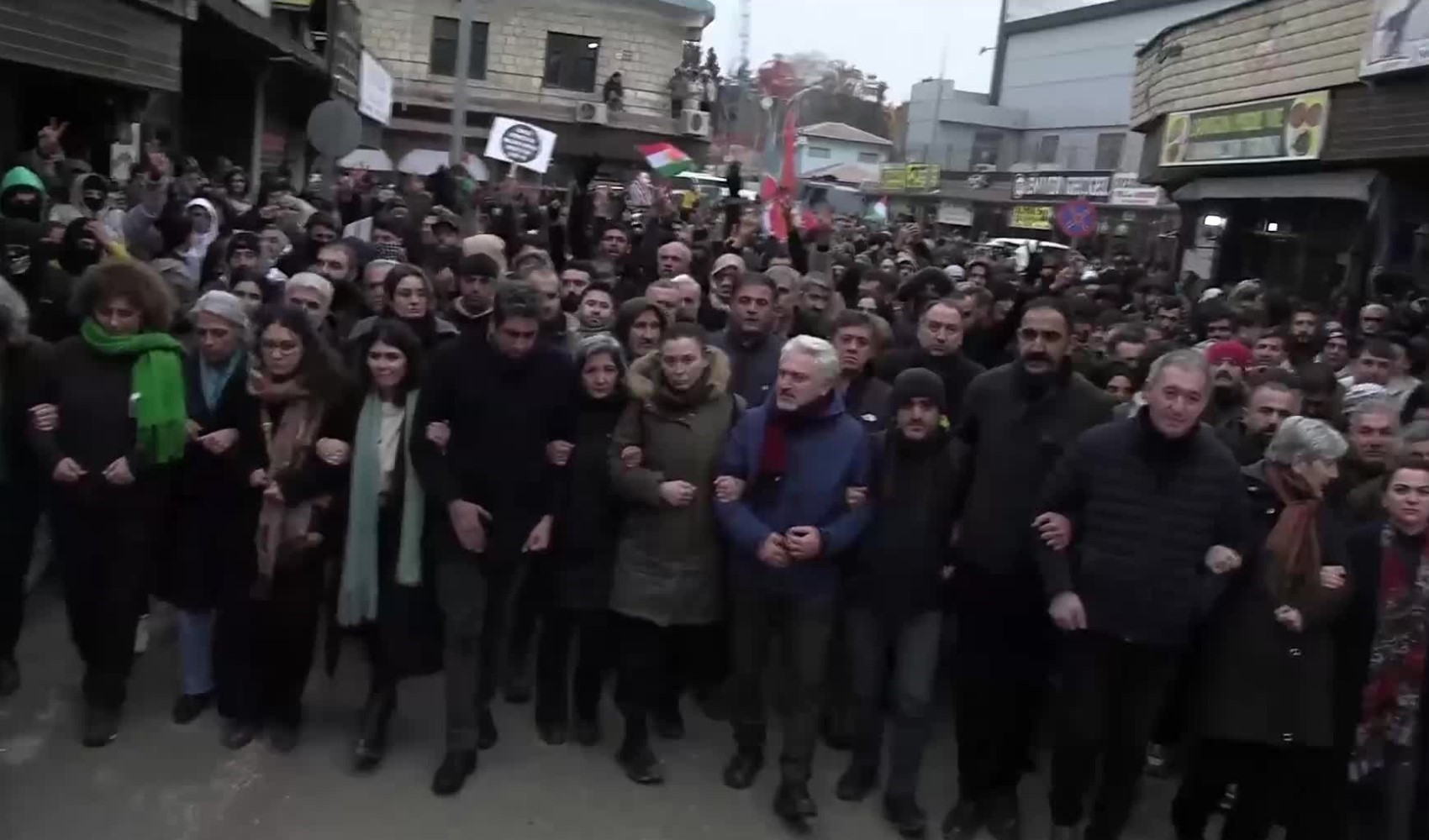 Suruç’ta Suriye protestosuna polis engeli