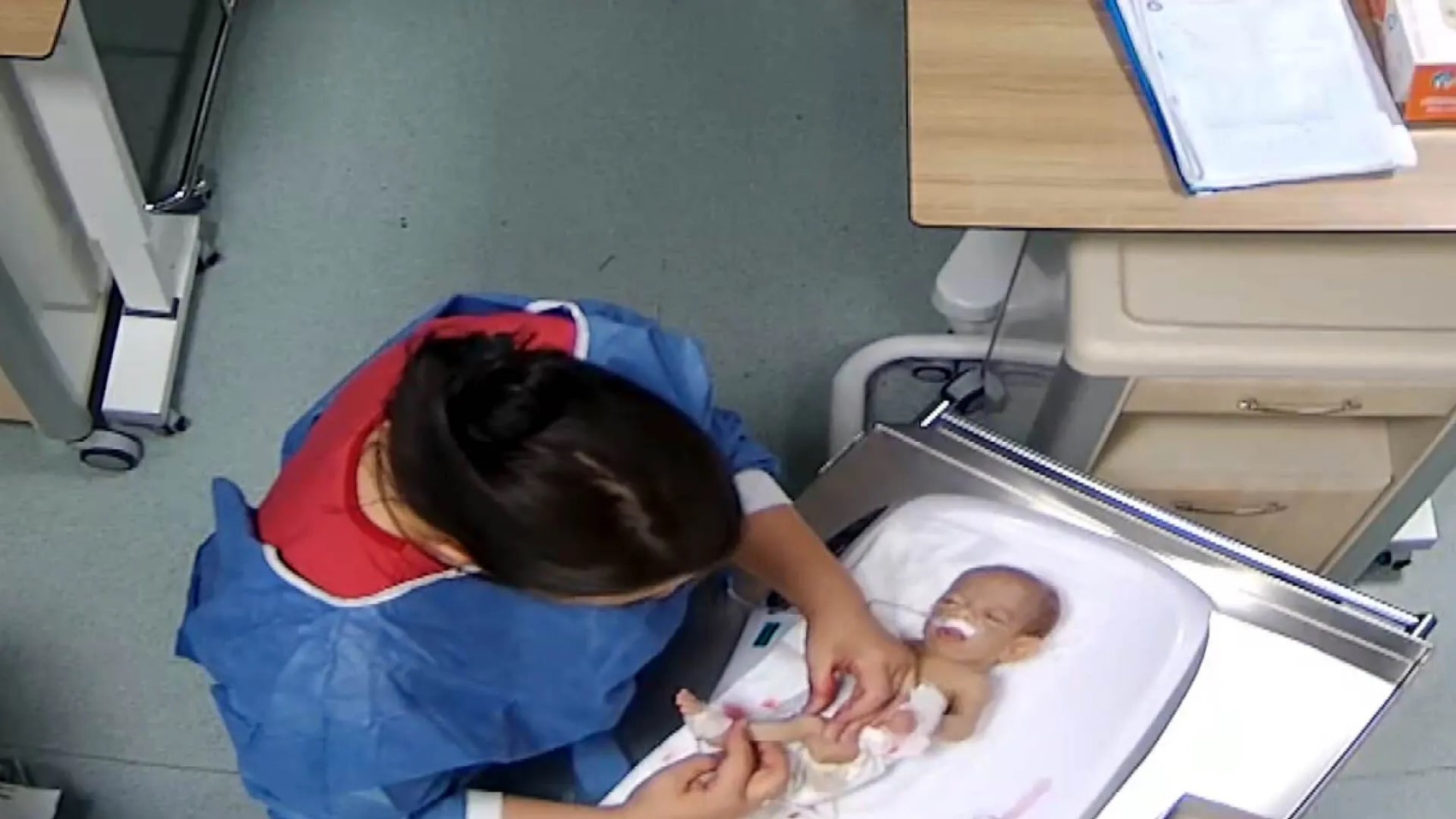 5 günlük bebeğe işkence eden hemşirenin bıçaklı paylaşımları ortaya çıktı