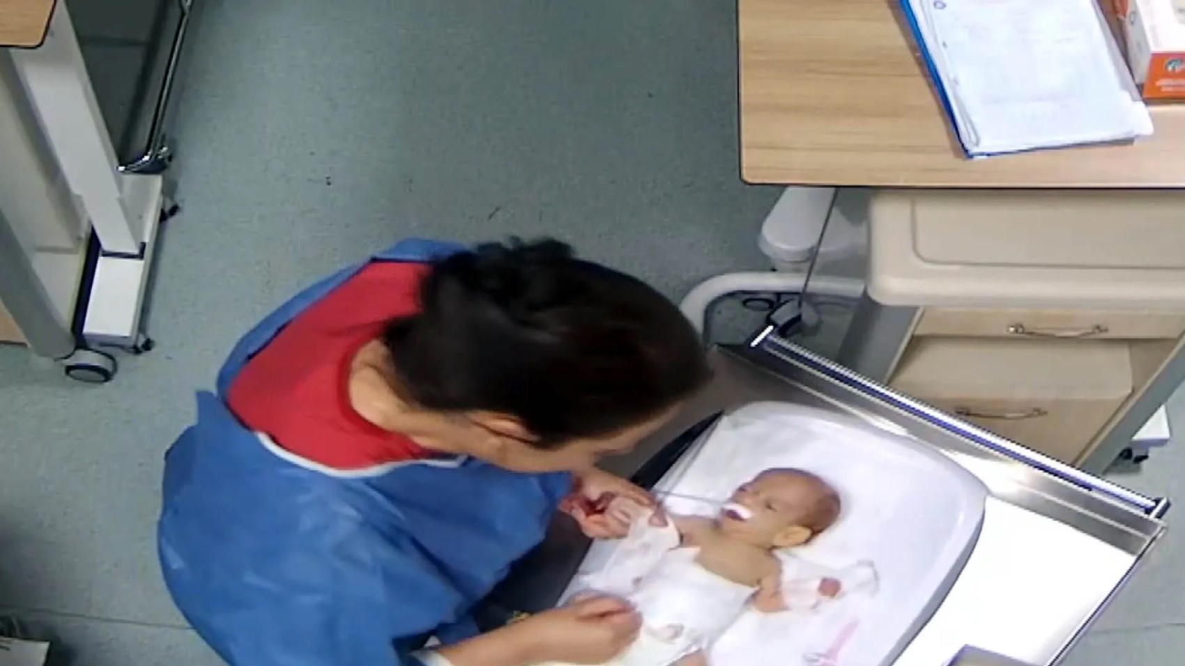 5 günlük bebeğe işkence eden hemşirenin bıçaklı paylaşımları ortaya çıktı