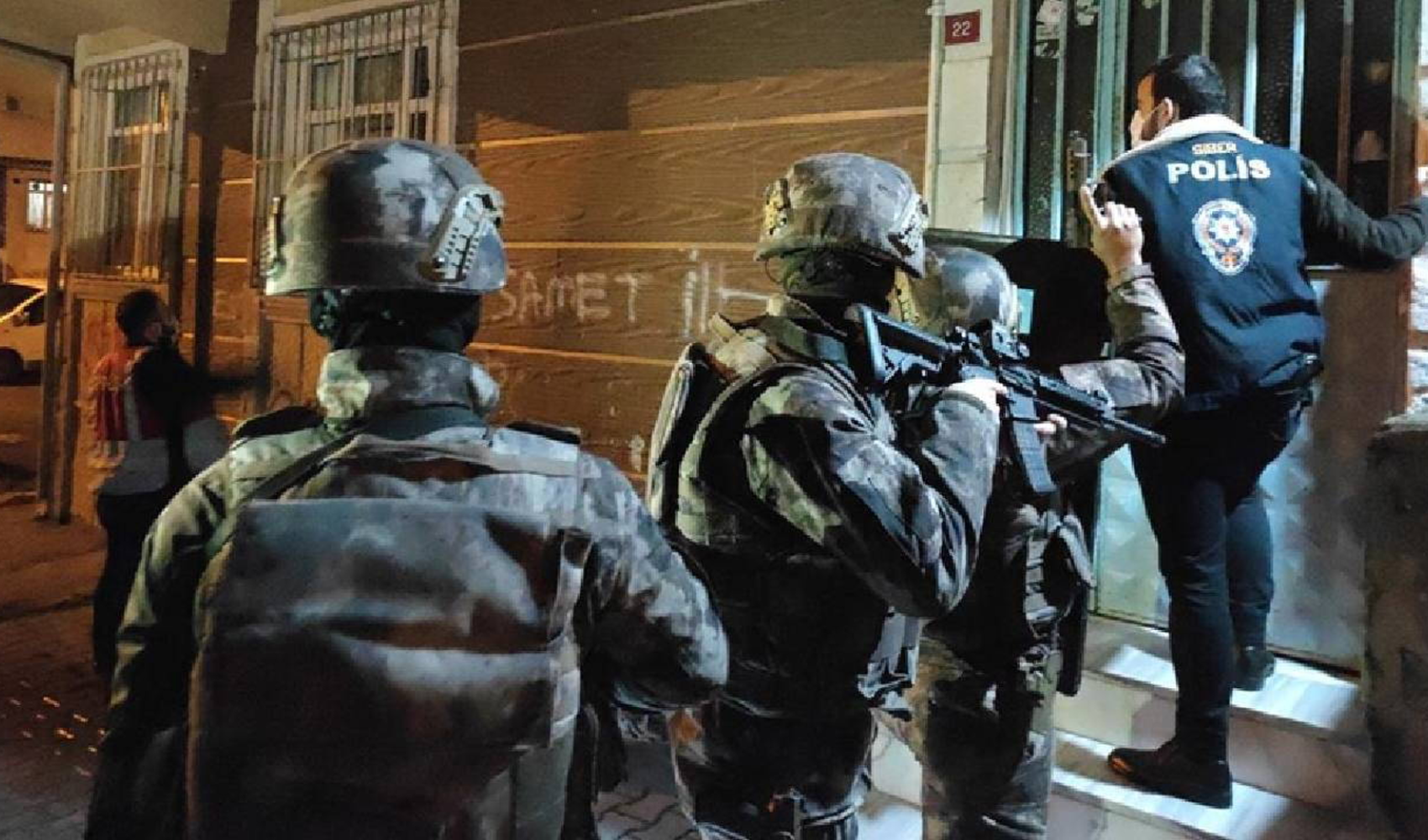 Yasa dışı bahis operasyonunda 8 ilde 37 kişi gözaltına alındı