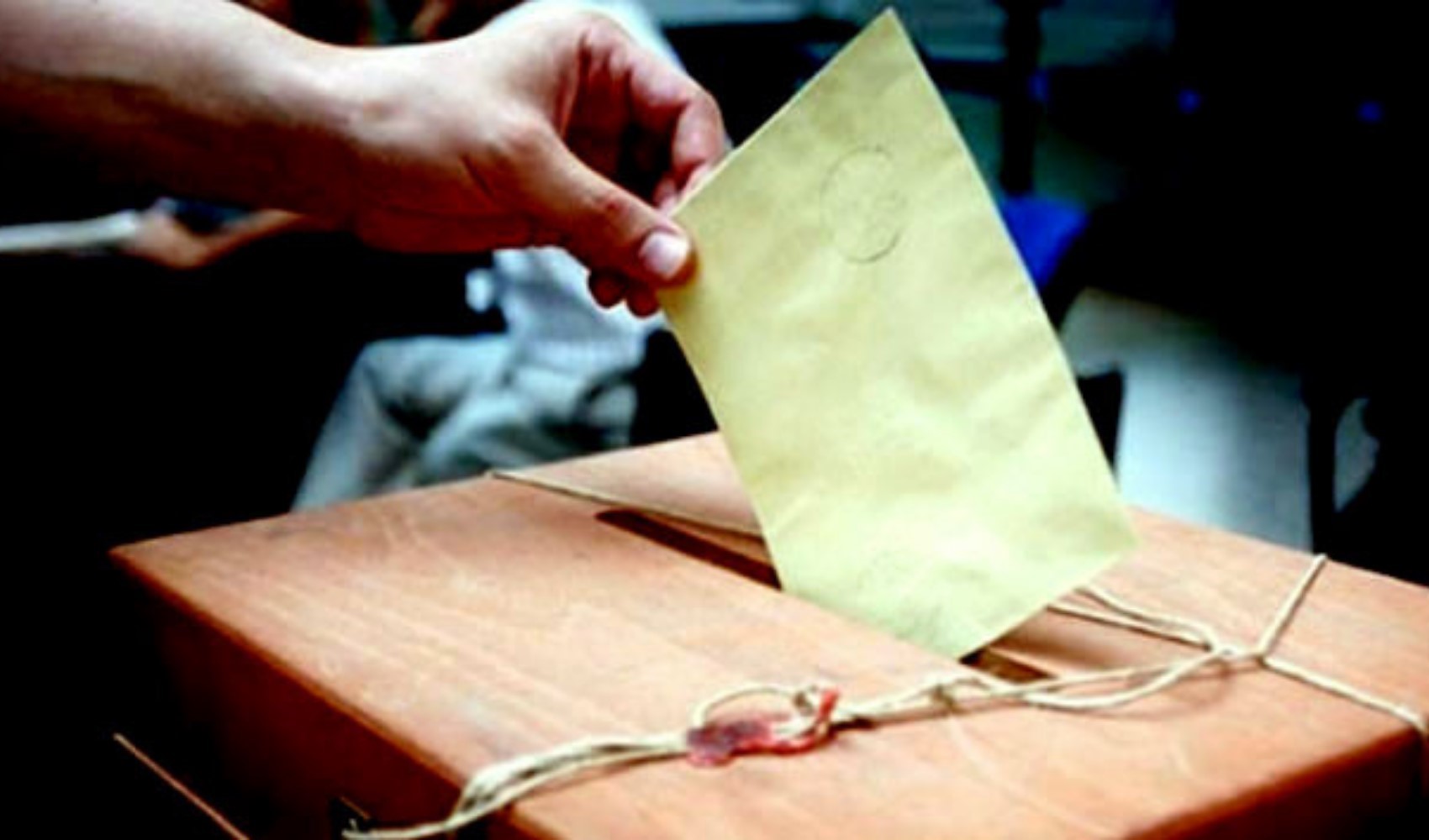 Erken seçim talebi rekor kırdı: Ekonomik darboğaz seçmeni etkiliyor