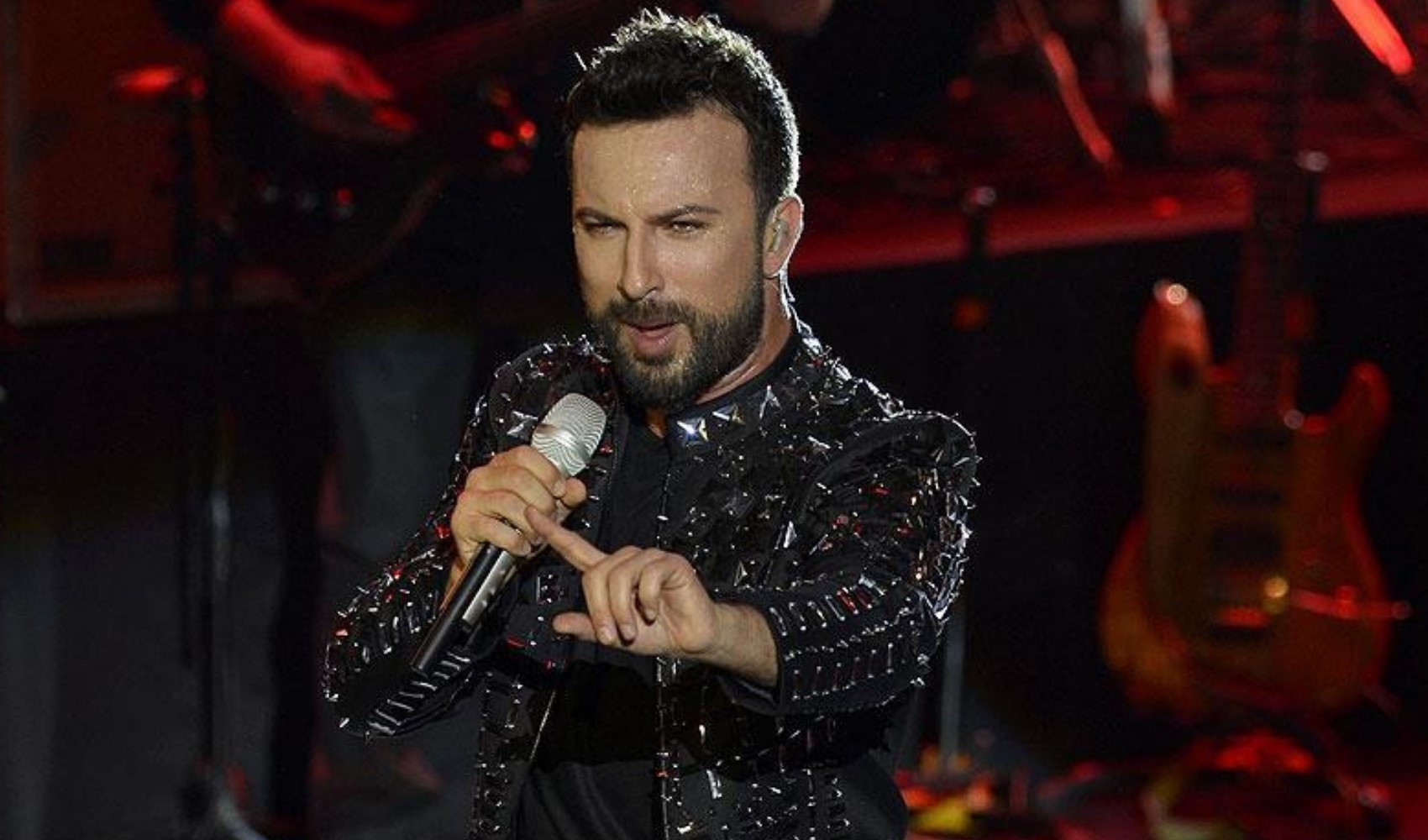 Tarkan'ın İstanbul konserlerinden elde ettiği rakam dudak uçuklattı