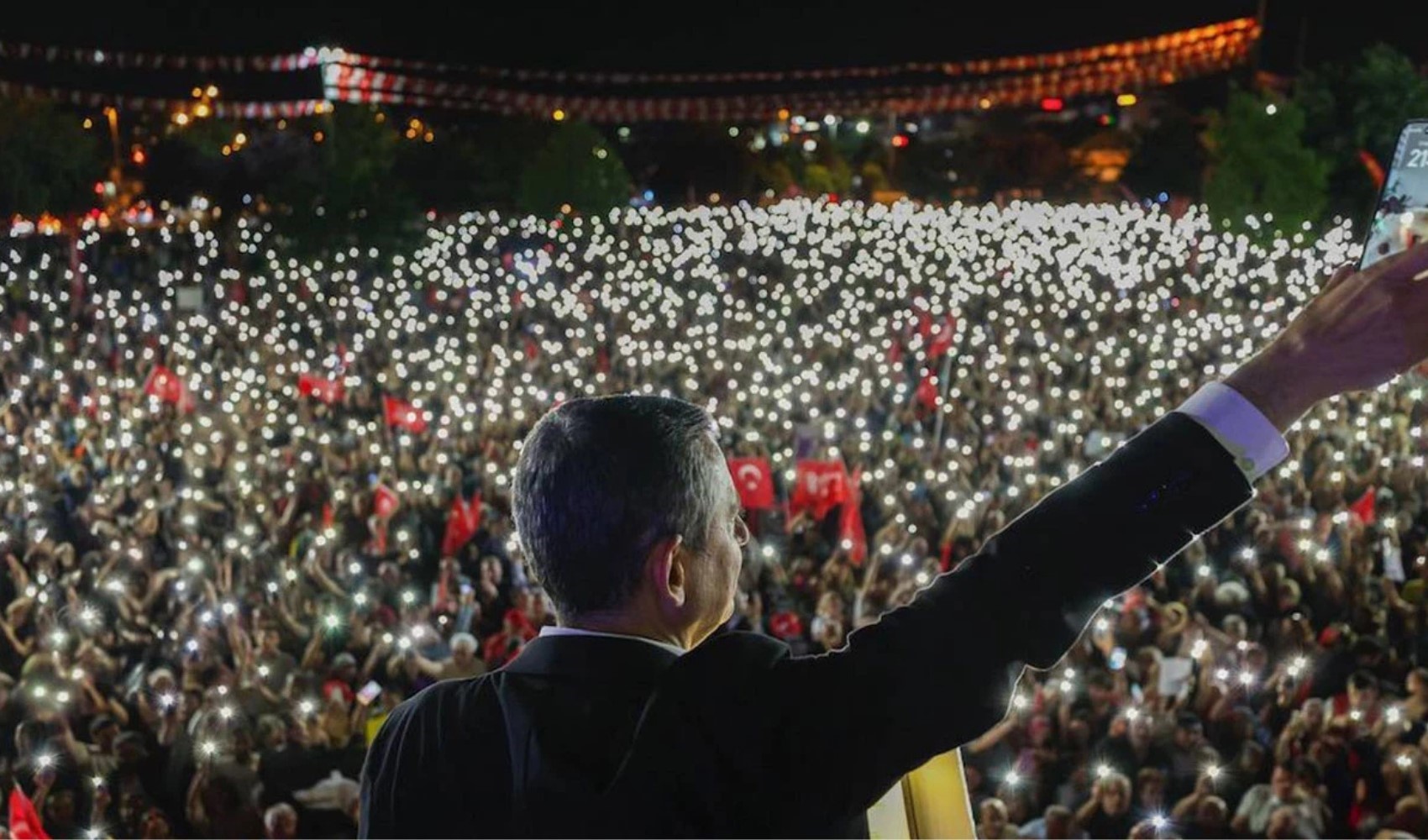 Özgür Özel, Yalova'dan seslendi: Verilmeyecek hesabı olanlar, topuklaya topuklaya AK Parti’ye kaçanlardır
