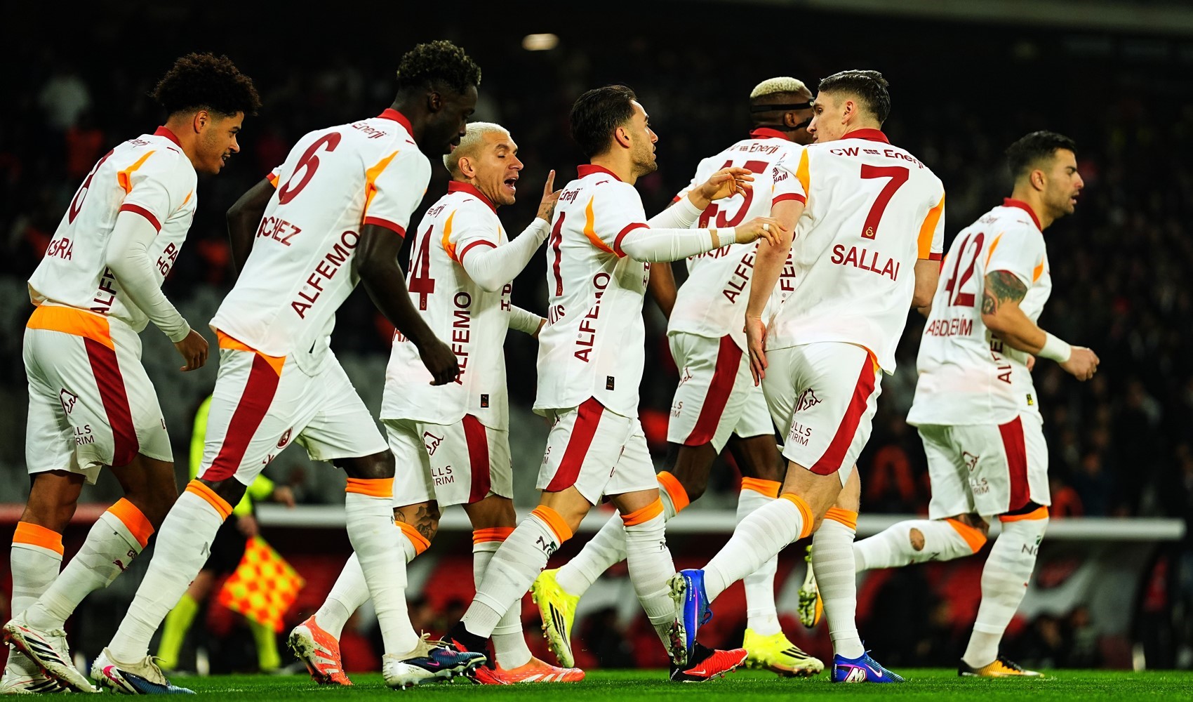 Galatasaray ligdeki yenilmezlik serisini 7 maça çıkardı