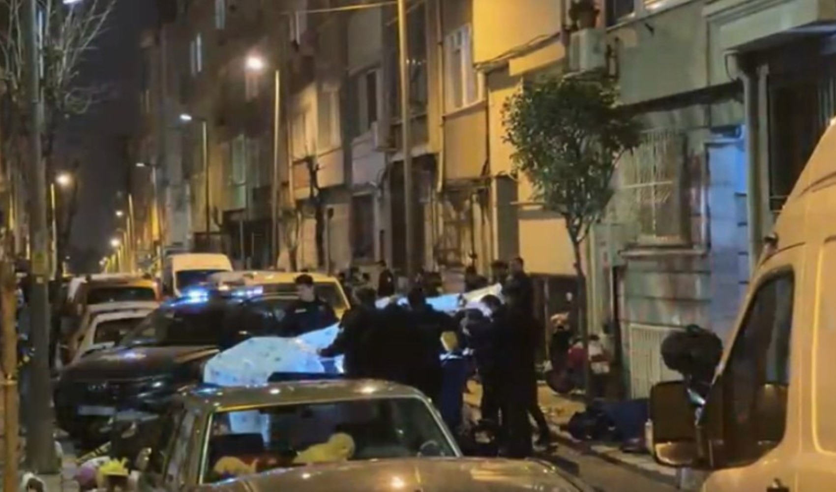 Çöp konteynerinde başı kesik kadın cesedi: Parmak izinden teşhis edildi