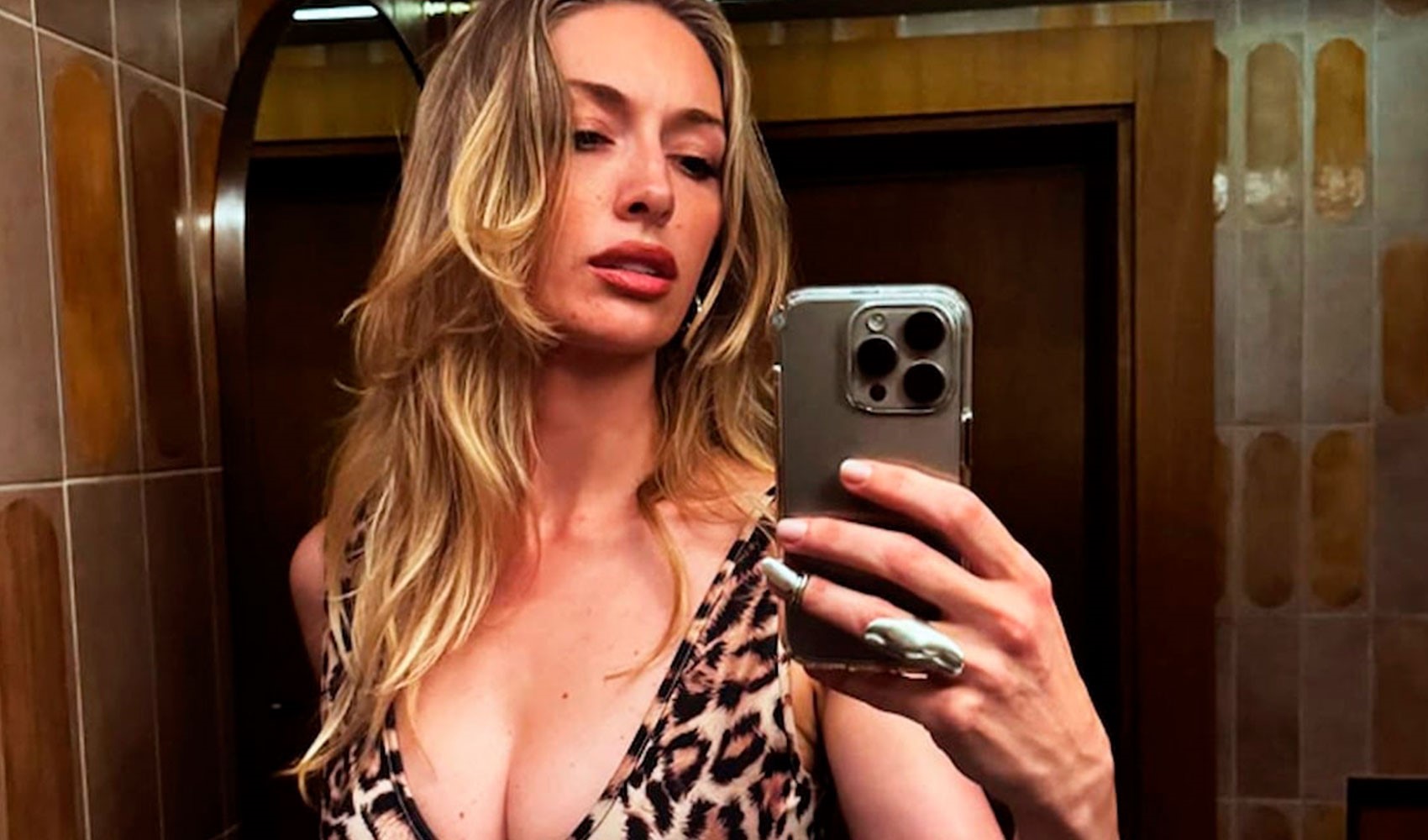 Yasemin Kay Allen, eski FBI ajanı ile evlendi