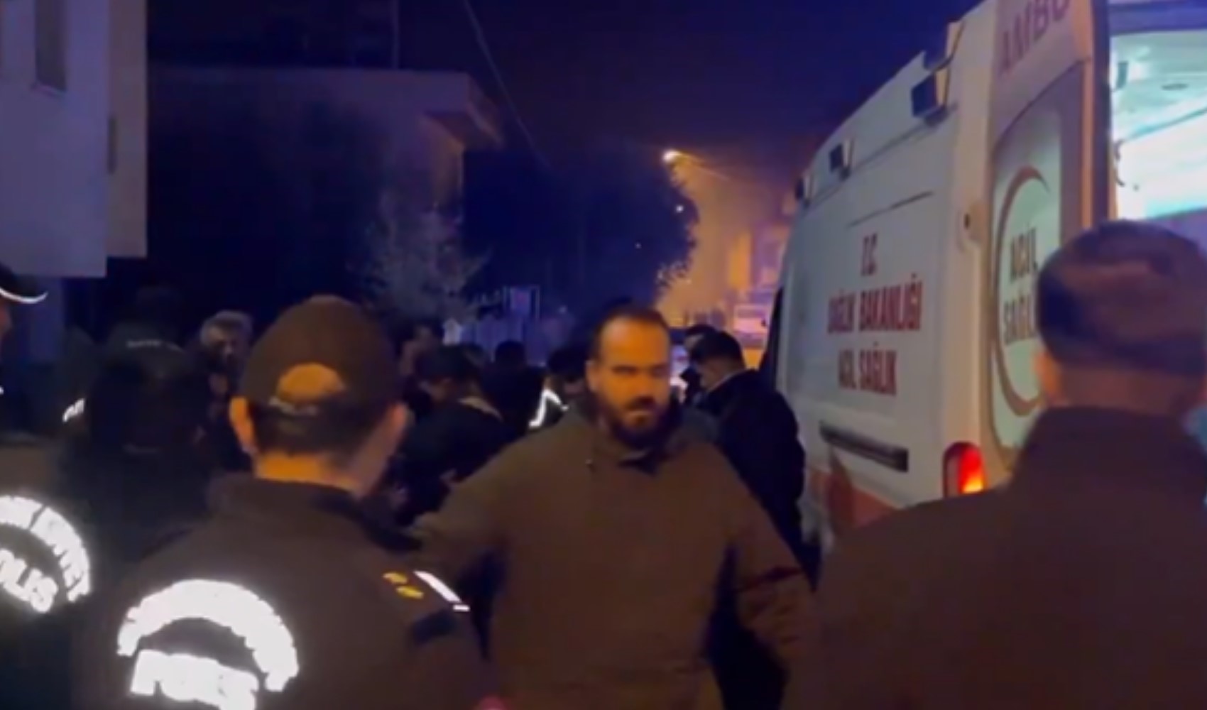 Eylem sonrası havaya ateş açtı