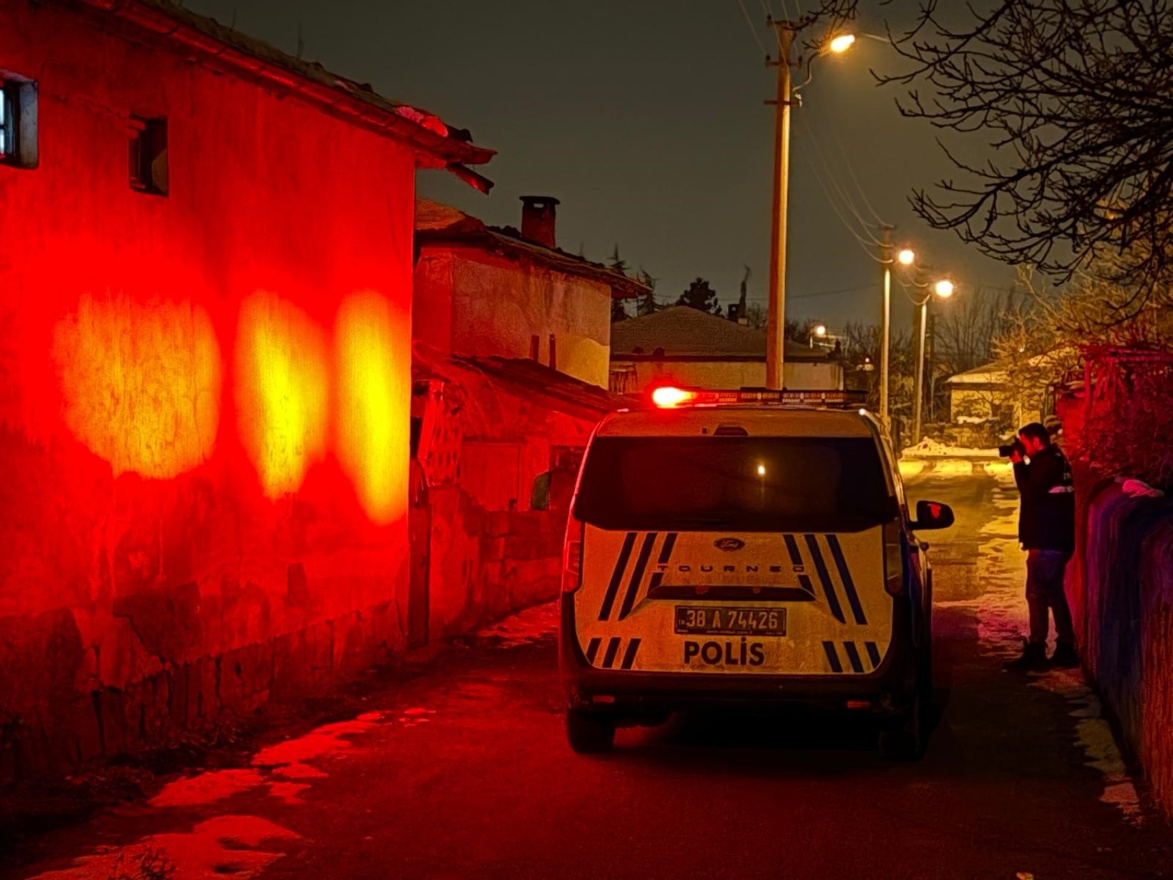 İki günlük bebeklerinin acı haberini aldılar
