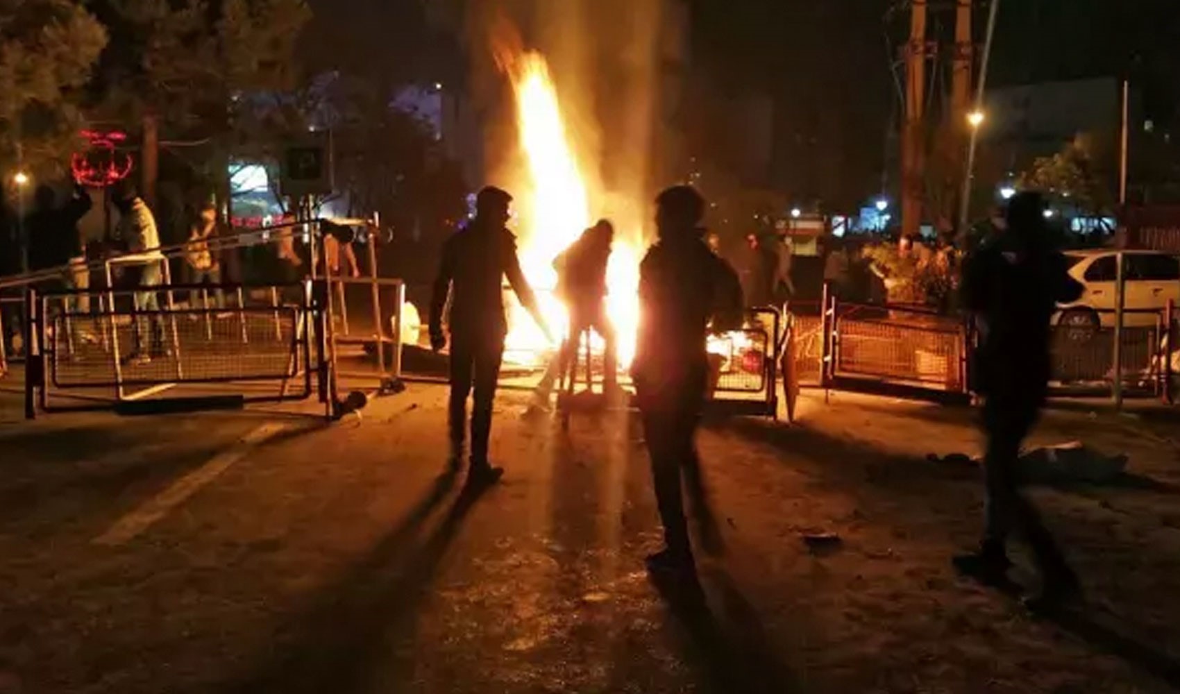 İran'da can kaybı 6 bini geçti, gözaltı sayısı 42 bine dayandı