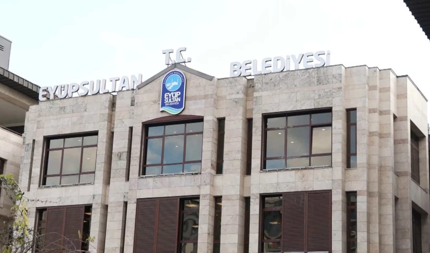 Eyüpsultan Belediyesi'nden servis hizmeti açıklaması