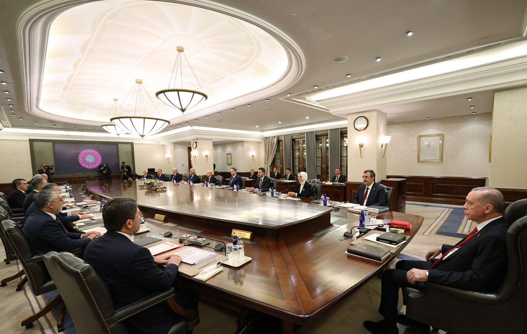 Kabine değişikliğinin eli kulağında... 4-5 bakanın değişmesi gündemde!