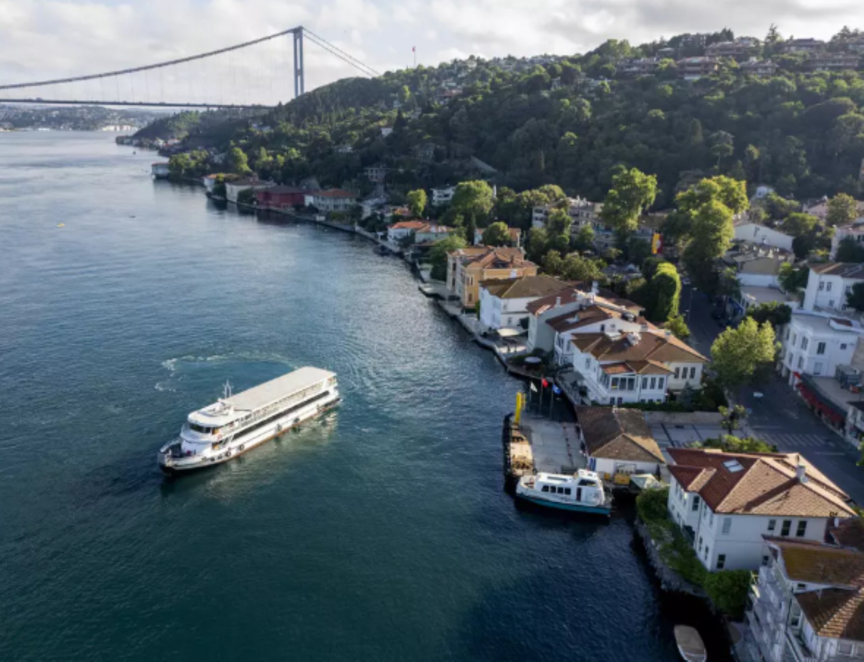 Boğaz'daki yalıda uyuşturucu ve seks partileri yapıldığını itiraf etti: İtirafçı 20 kişinin ismini verdi