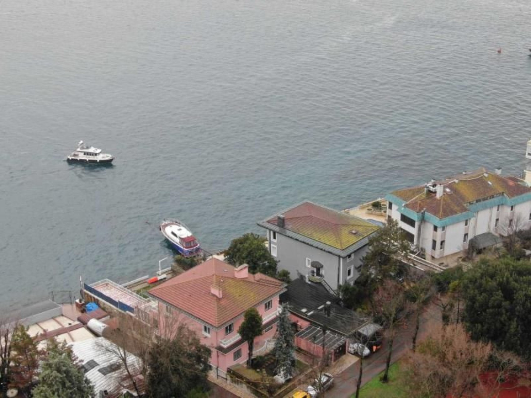 Boğaz'daki yalıda uyuşturucu ve seks partileri yapıldığını itiraf etti: İtirafçı 20 kişinin ismini verdi