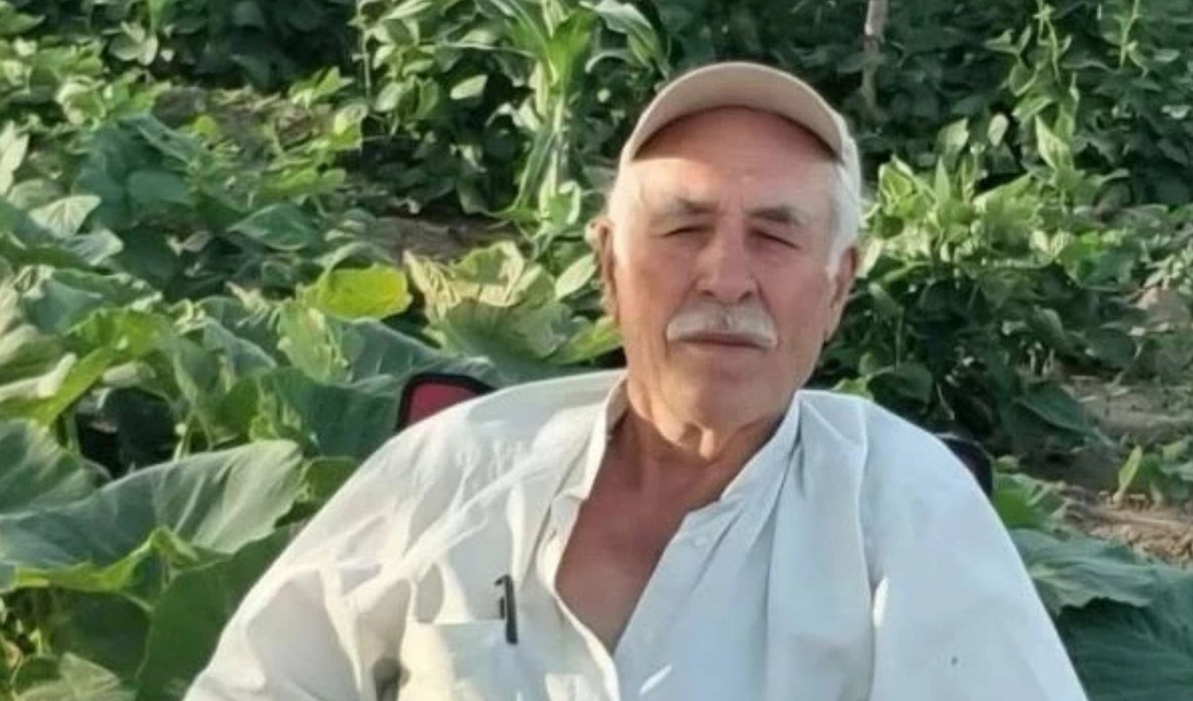 Denetimli serbestlikle cezaevinden çıkan şahıs namaza gelen kişinin boğazını keserek öldürdü