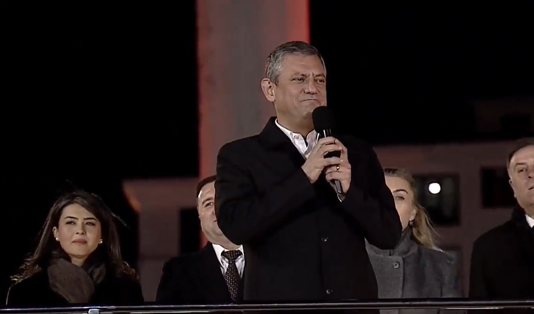 CHP Genel Başkanı Özel'den vergi adaletsizliğine dair çarpıcı örnekler