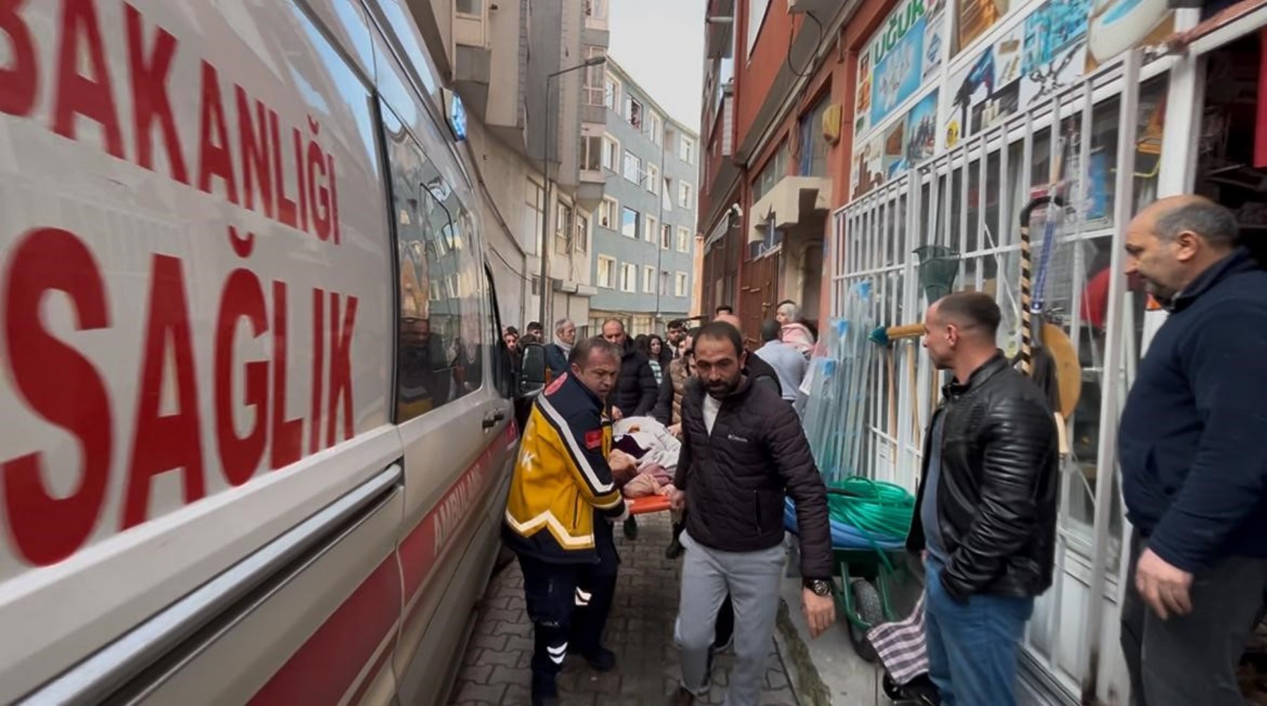 Tartıştığı yaşlı kadını 7 yerinden bıçakladı