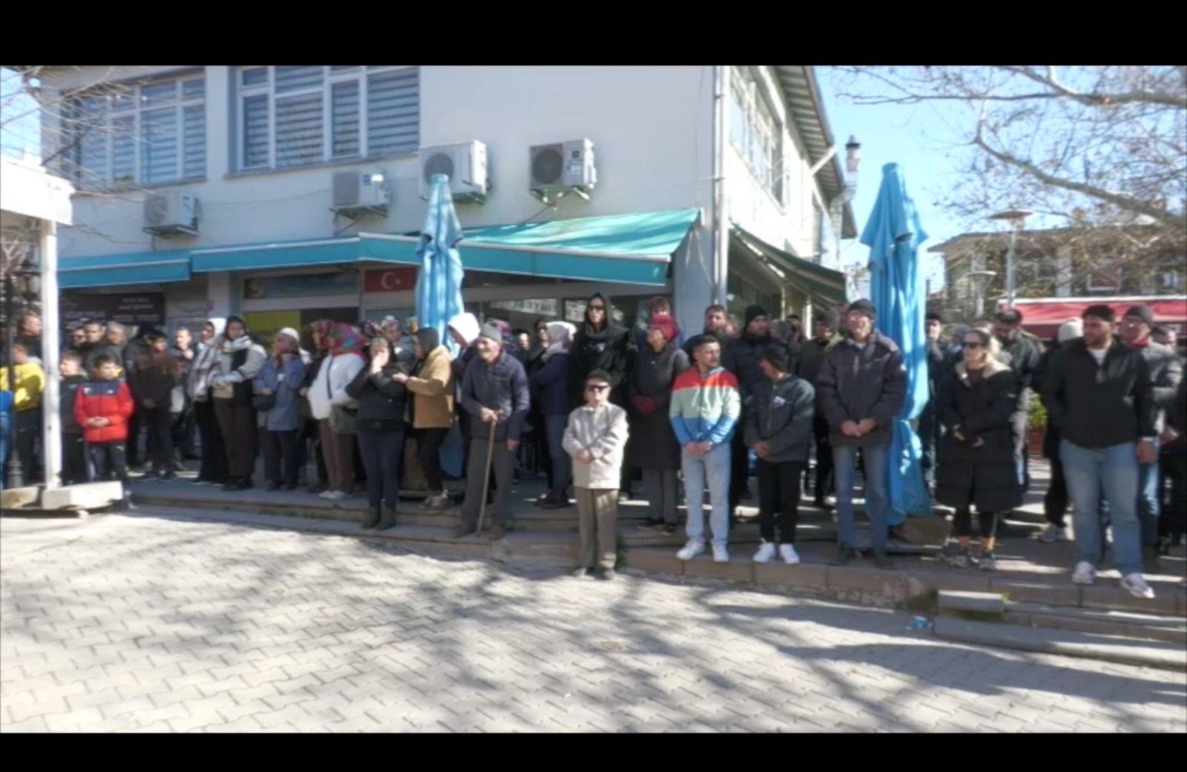 İstediği verilmeyince restorana tüfekle saldırdı: 1 ölü, 3 yaralı