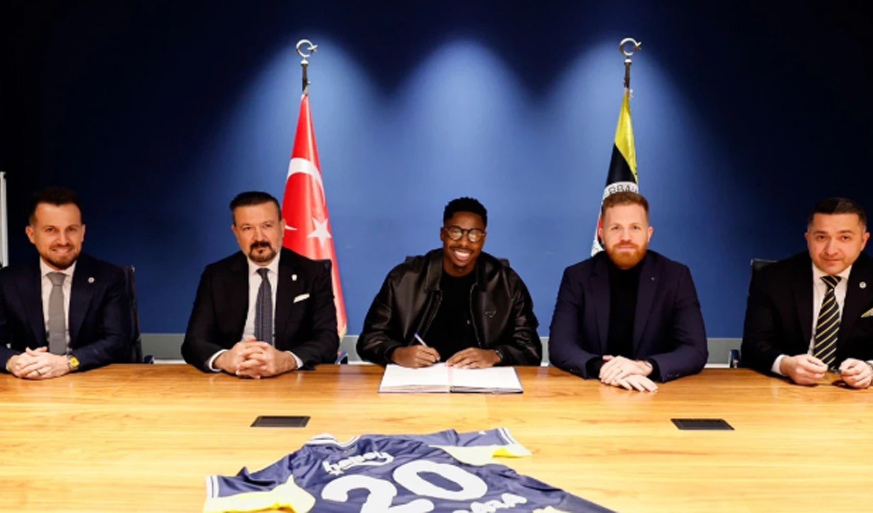 Fenerbahçe, Anthony Musaba transferini açıkladı