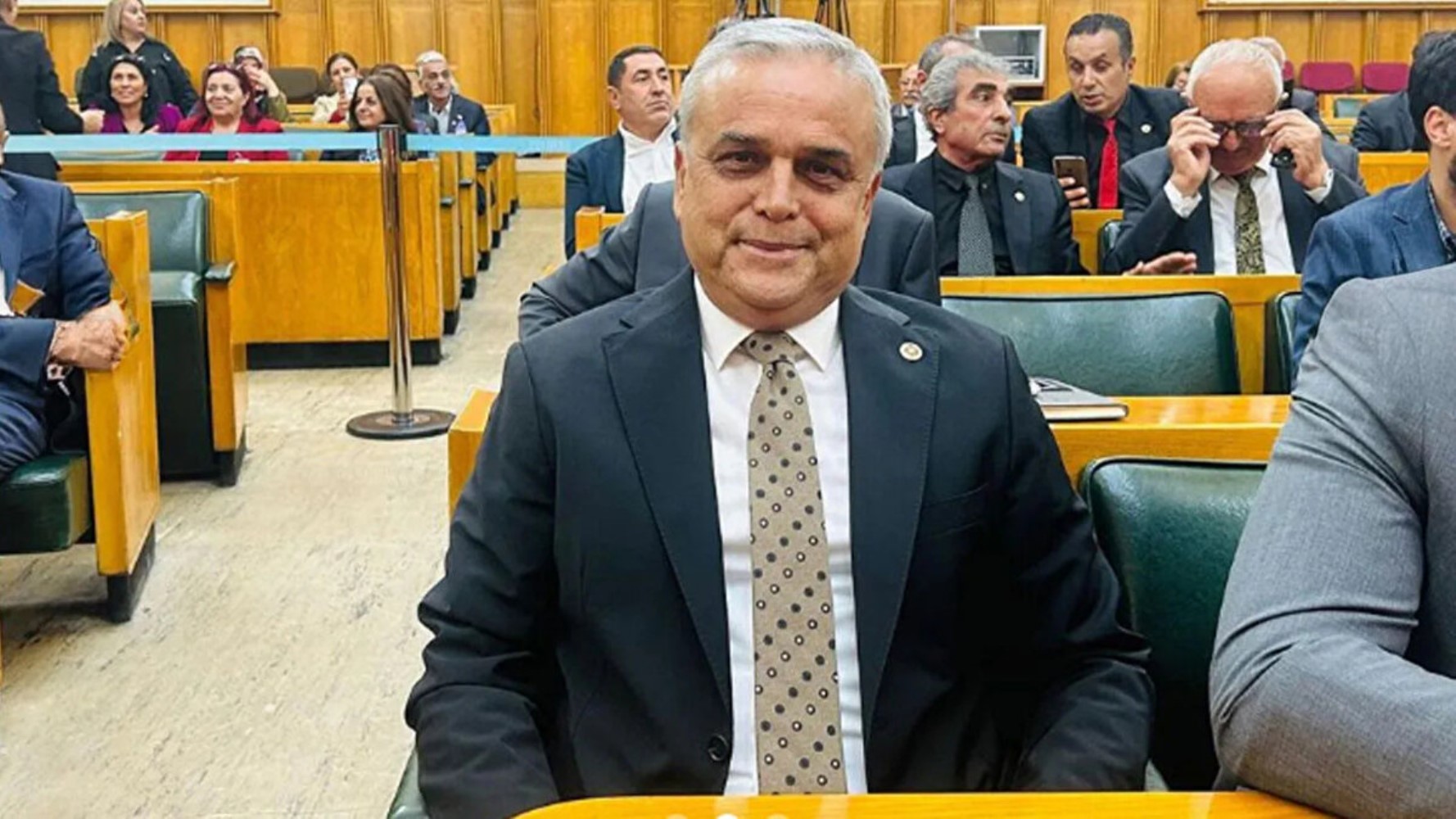 Kılıçdaroğlu'na yakın isim AKP'ye geçmek üzere! Helallik istemiş