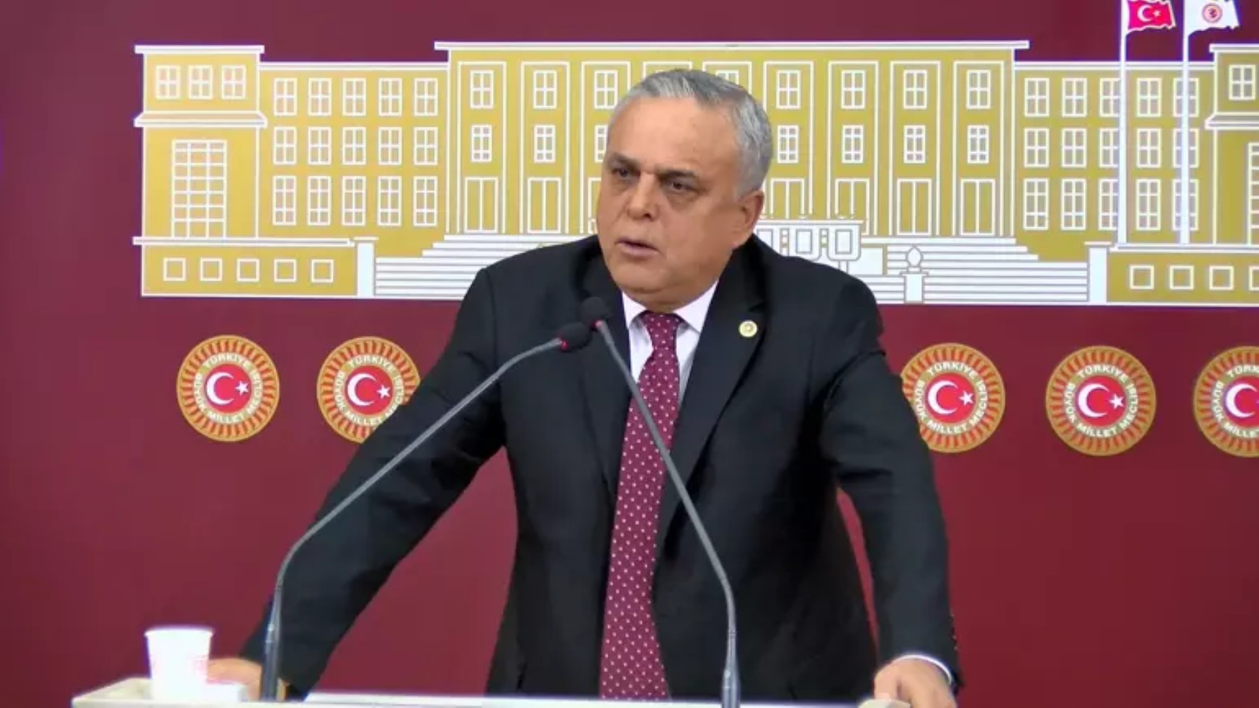 Kılıçdaroğlu'na yakın isim AKP'ye geçmek üzere! Helallik istemiş