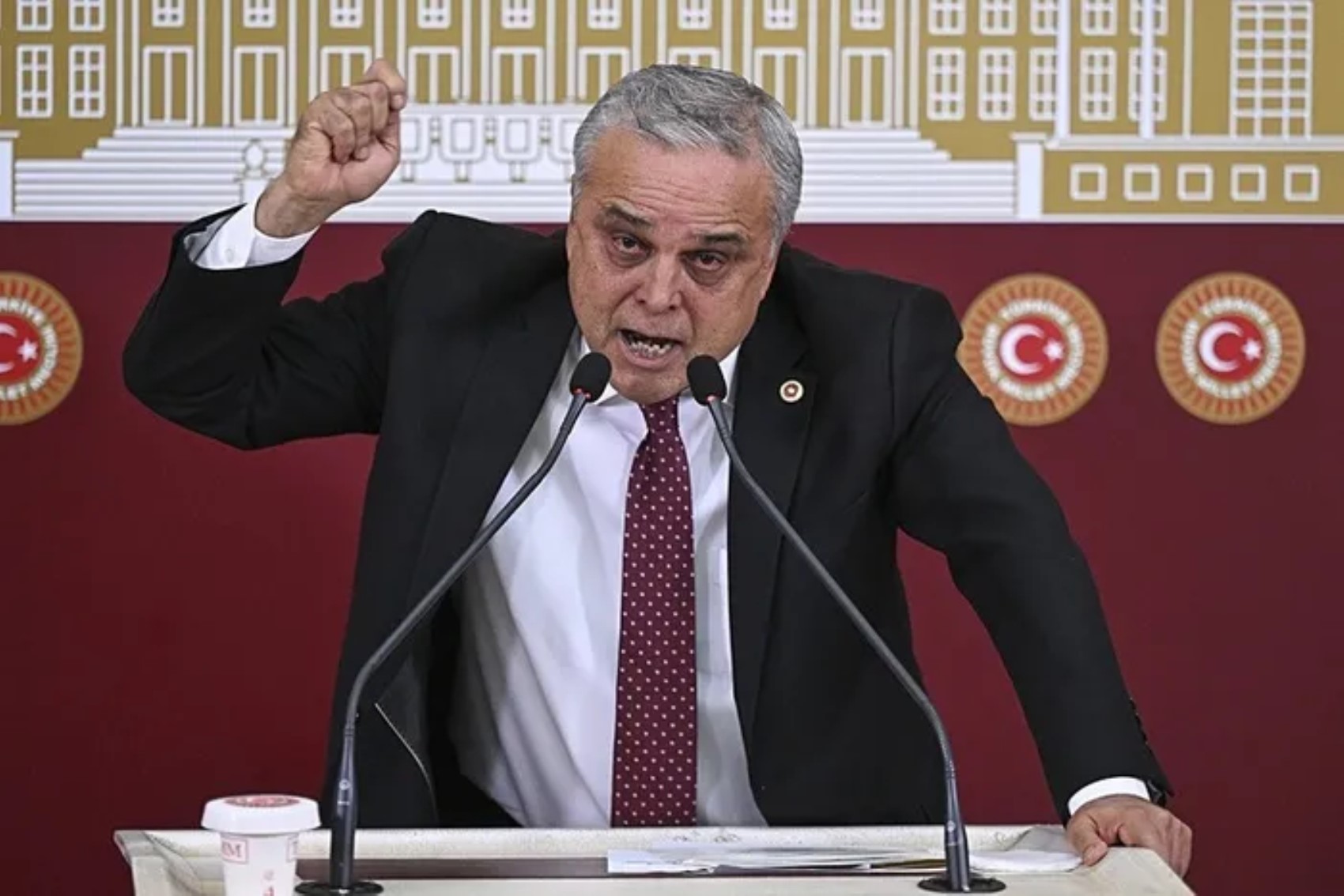 Kılıçdaroğlu'na yakın isim AKP'ye geçmek üzere! Helallik istemiş