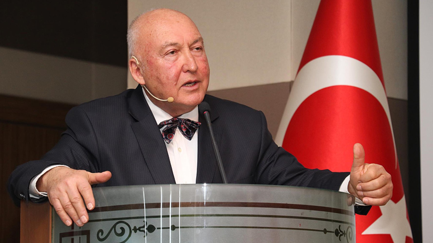 Prof. Dr. Ahmet Ercan'dan tehlikeli uyarı: 'Bölge büyük bir deprem için geriliyor'