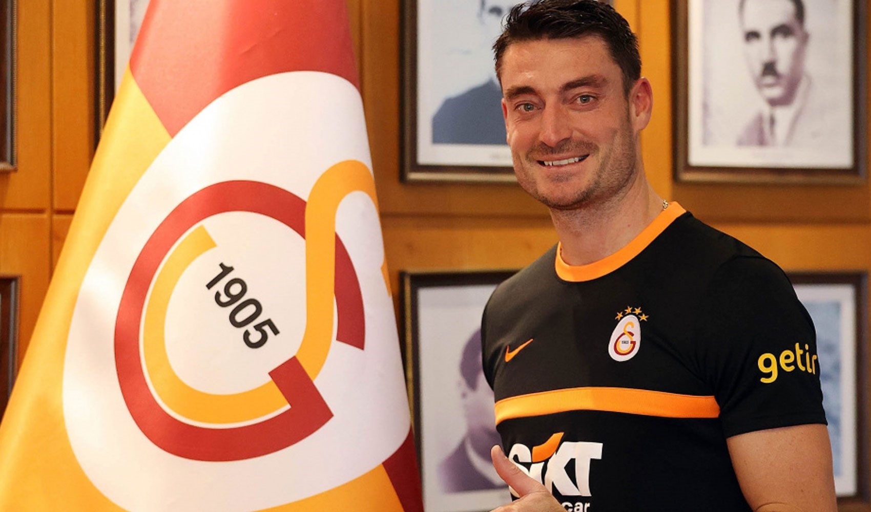 Eski Galatasaraylı Albert Riera Alman devinin başına geçti