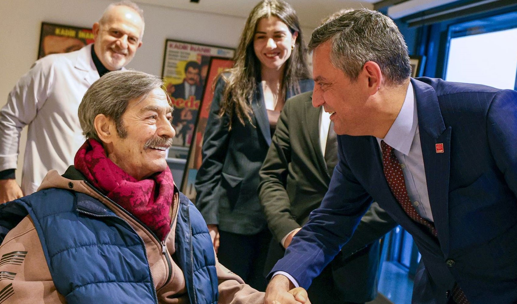 Özgür Özel'den Kadir İnanır'a moral ziyareti