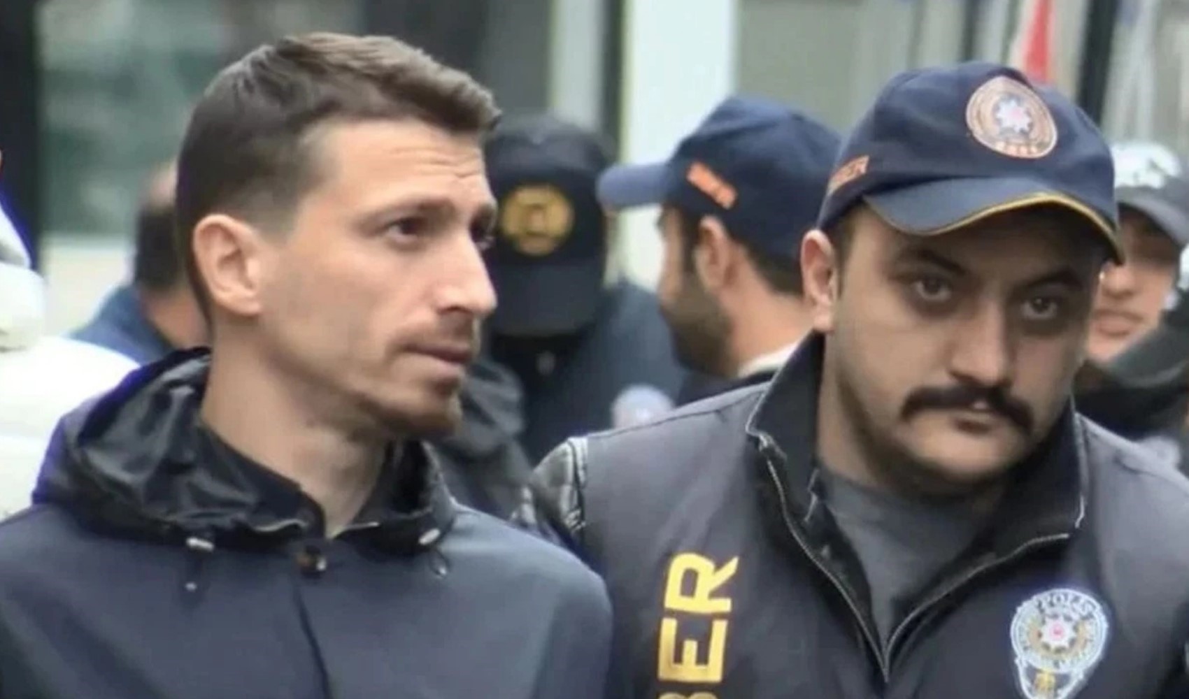 Fenerbahçe Yüksek Divan Kurulu’nda Mert Hakan Yandaş'a destek