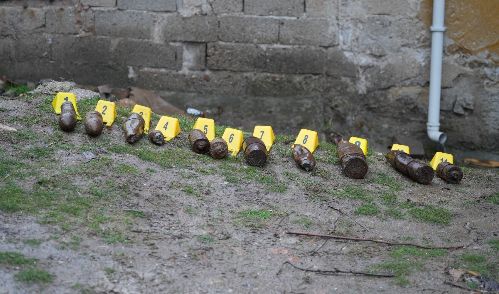 Çocukların oynadığı cisimler mühimmat çıktı