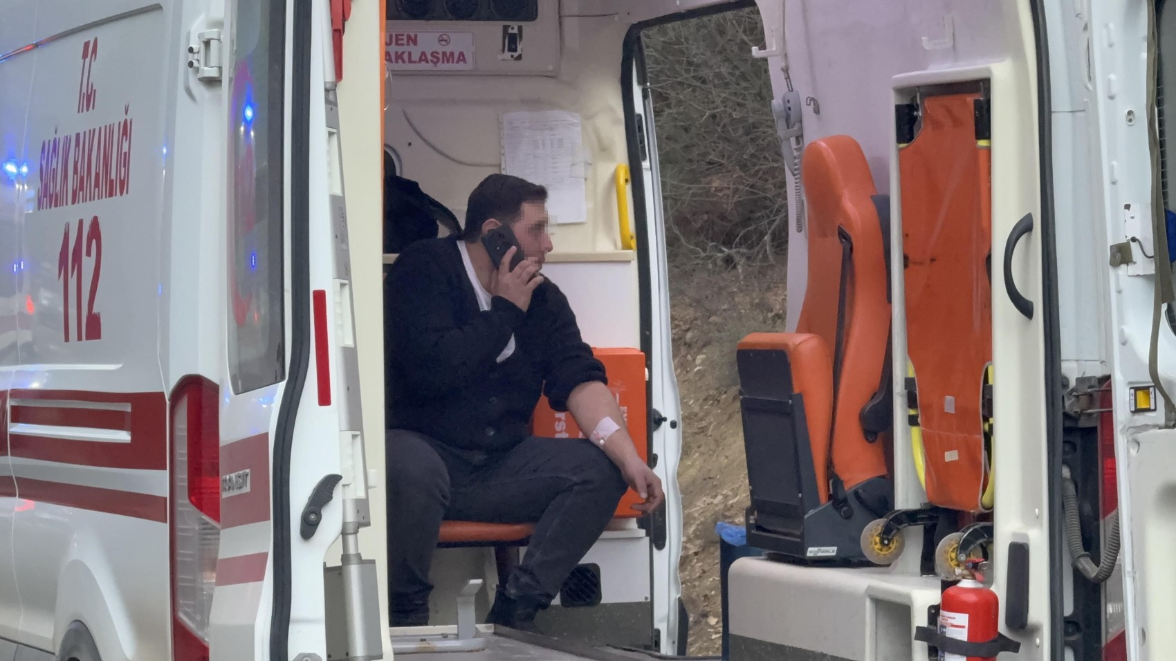 Yabancı öğrencileri taşıyan minibüs şarampole uçtu