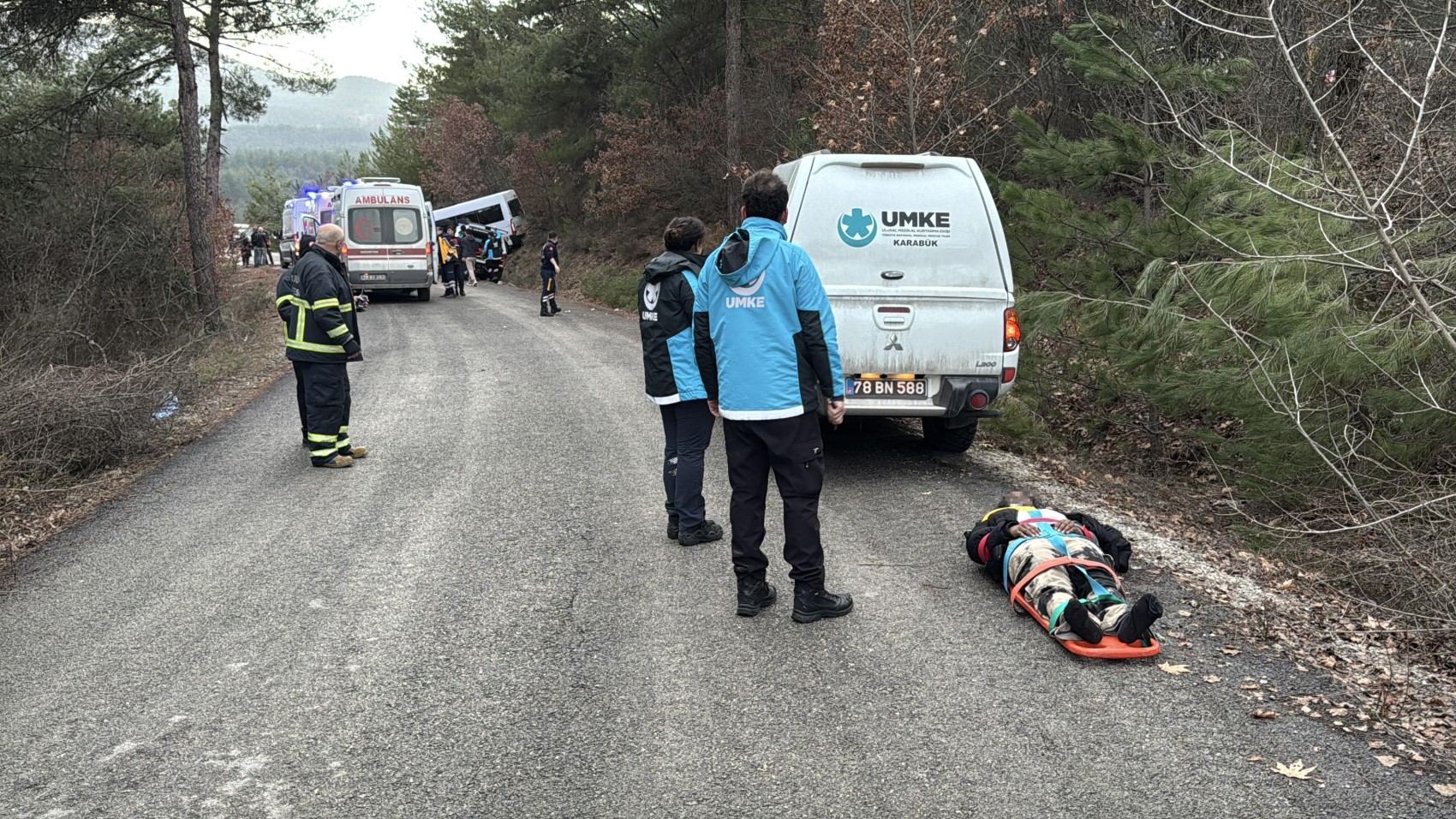 Yabancı öğrencileri taşıyan minibüs şarampole uçtu