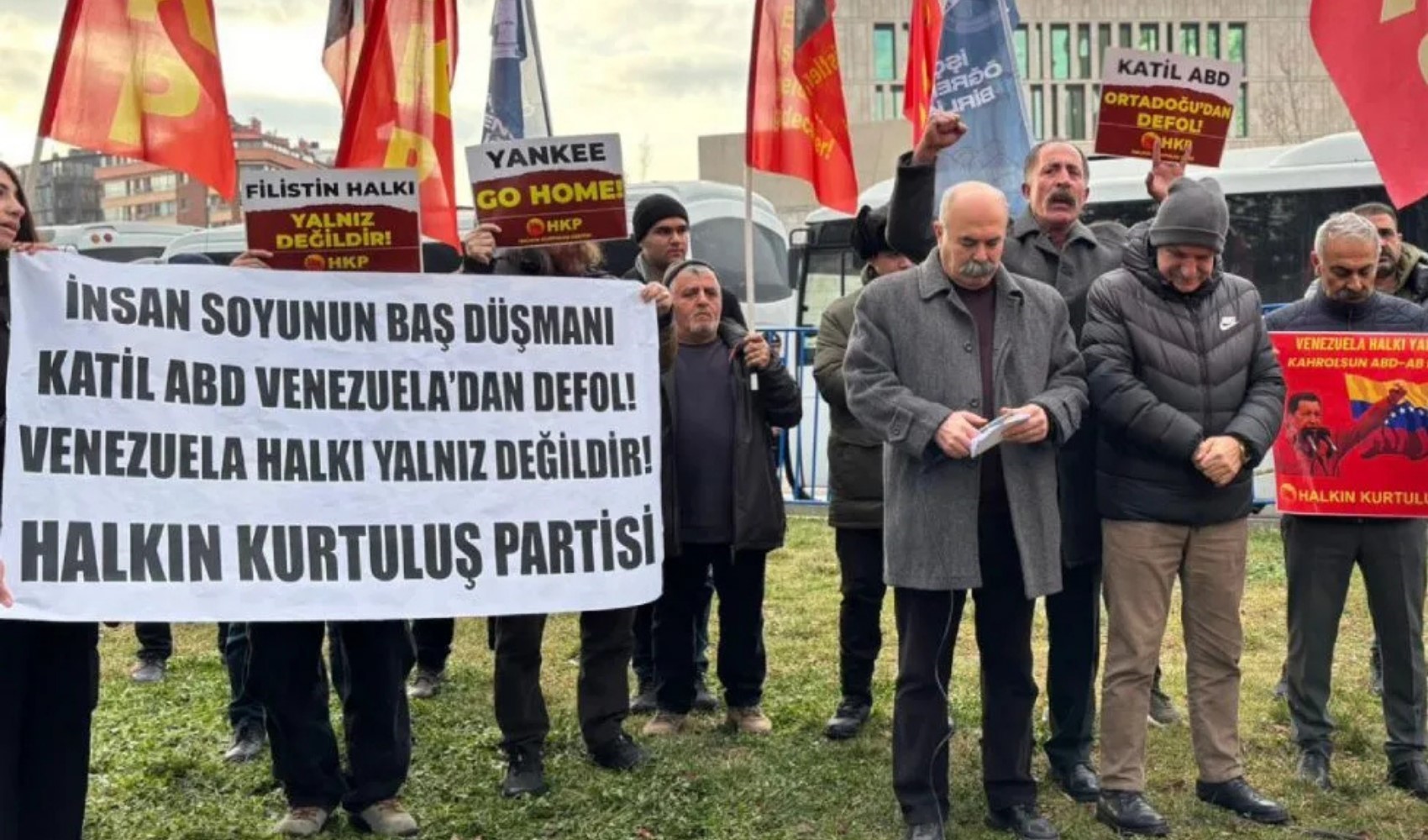 HKP üyelerinden ABD büyükelçiliği önünde protesto