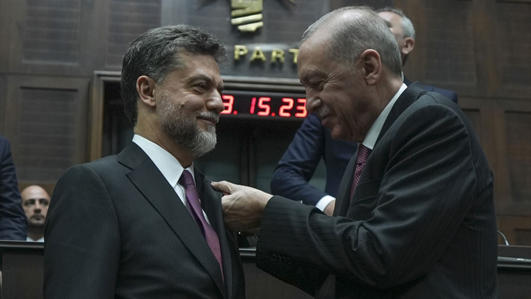 AKP, 2023'ten bu yana 11. milletvekili 'transferini' yapacak! En çok katılım hangi partiden?