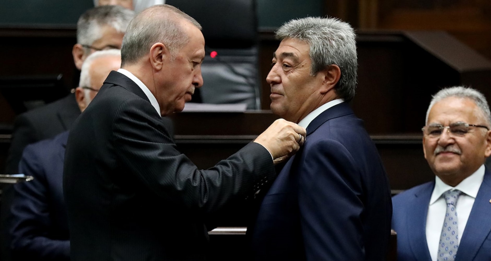AKP, 2023'ten bu yana 11. milletvekili 'transferini' yapacak! En çok katılım hangi partiden?