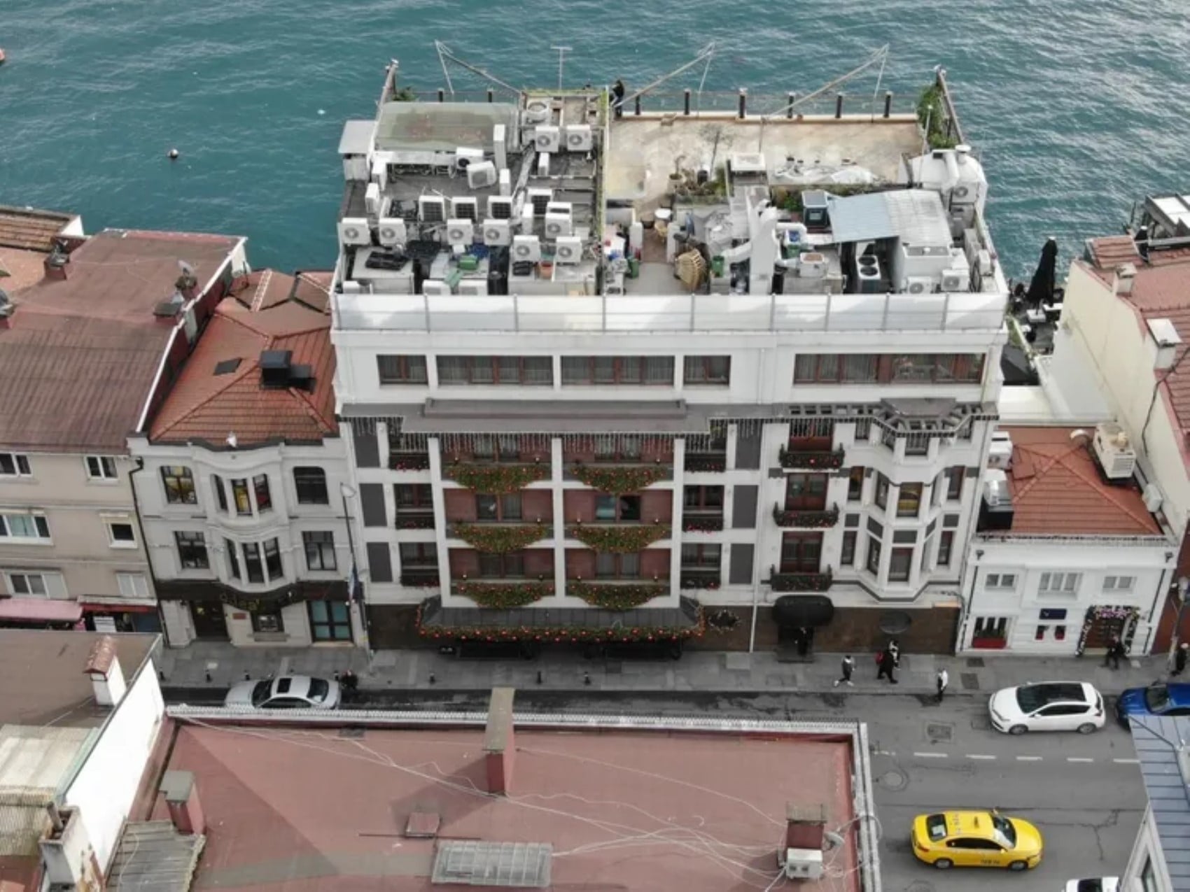 Uyuştururu ve fuhuş partilerinin kilit adresi... VIP oda detayı