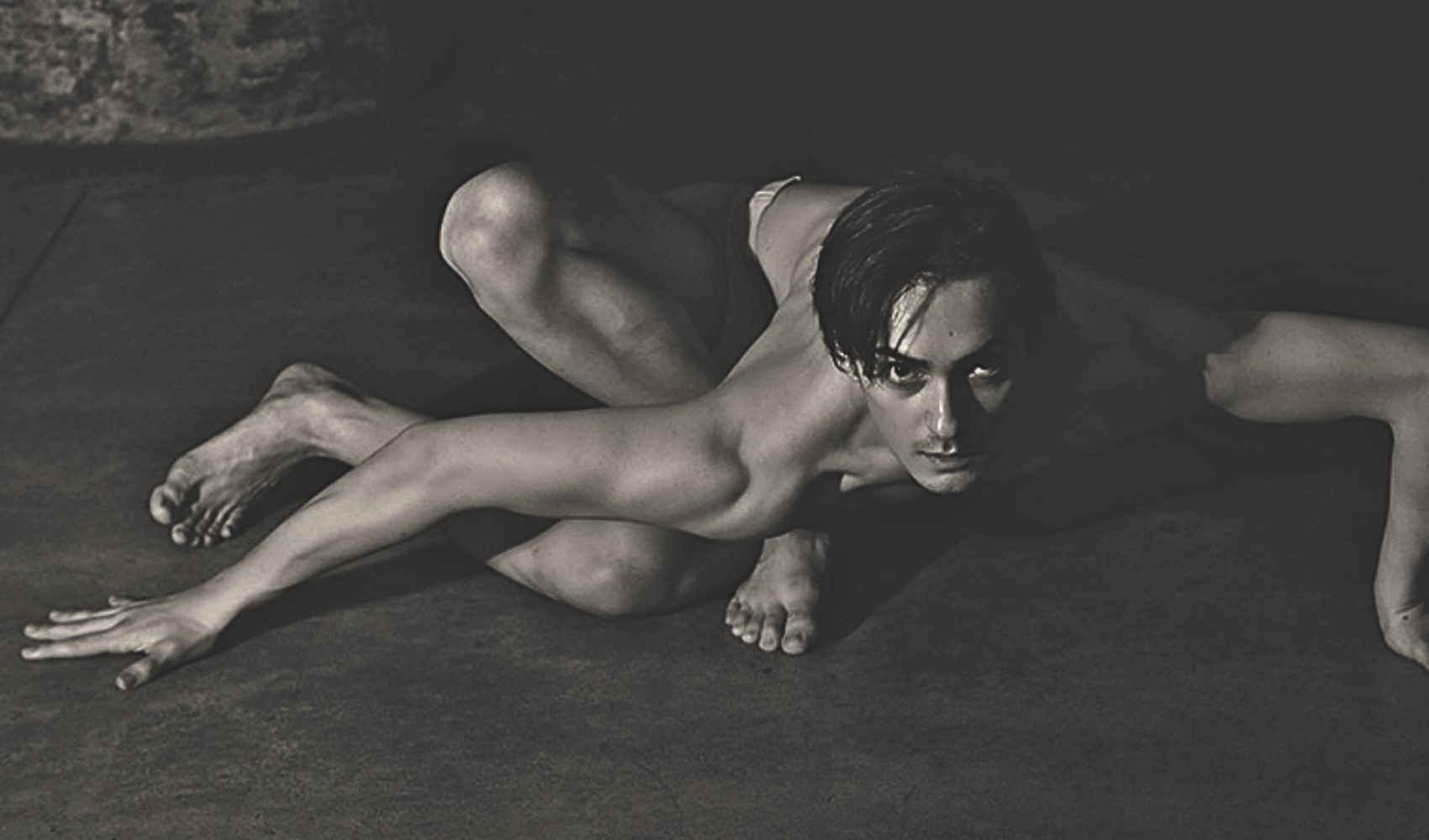 Koreograf ve dansçı Deniz Erkan Sancak, Dance Magazine'in “2026'da izlenecek 25 sanatçı“ listesine giren ilk Türk oldu!