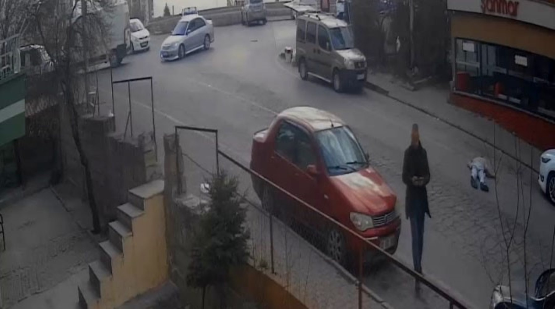 Eniştesine kurşun yağdırıp, üzerinden otomobille geçmişti: Cezası düştü