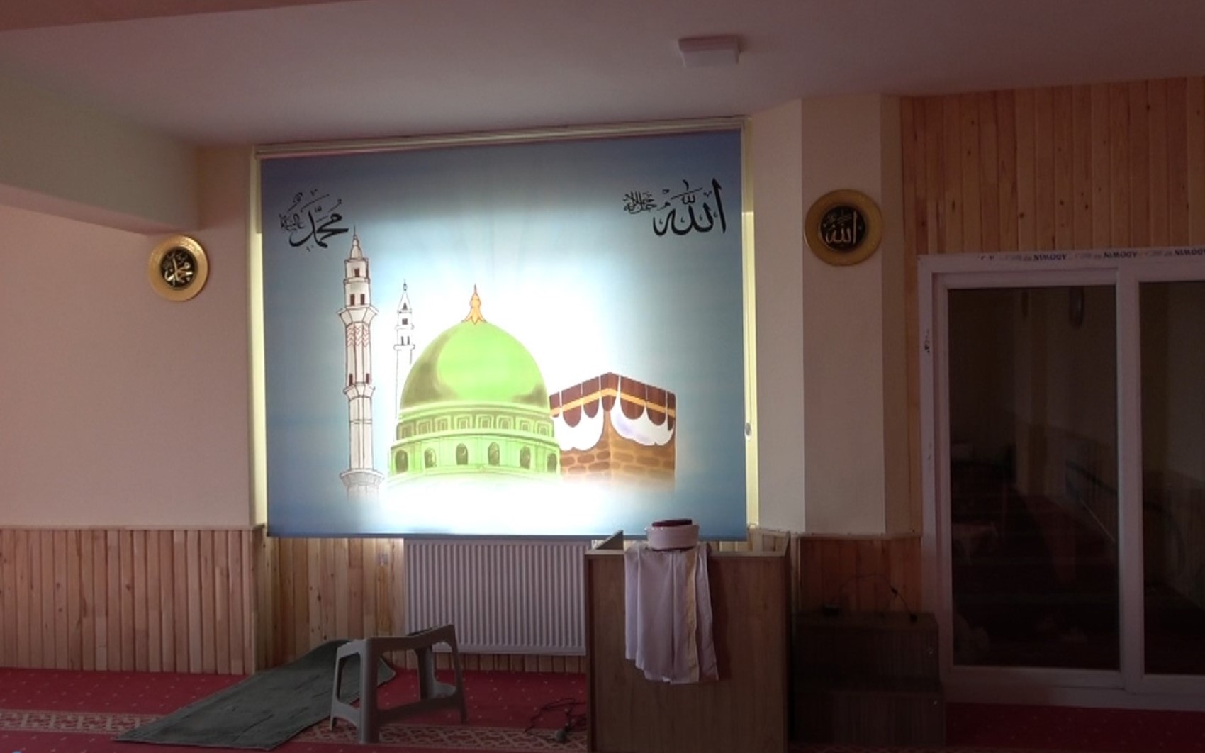 Çocuklara müezzinlik öğretme tartışmasında imama yumruklu saldırı: Yanımızdaki kişiler bizi ayırmadı