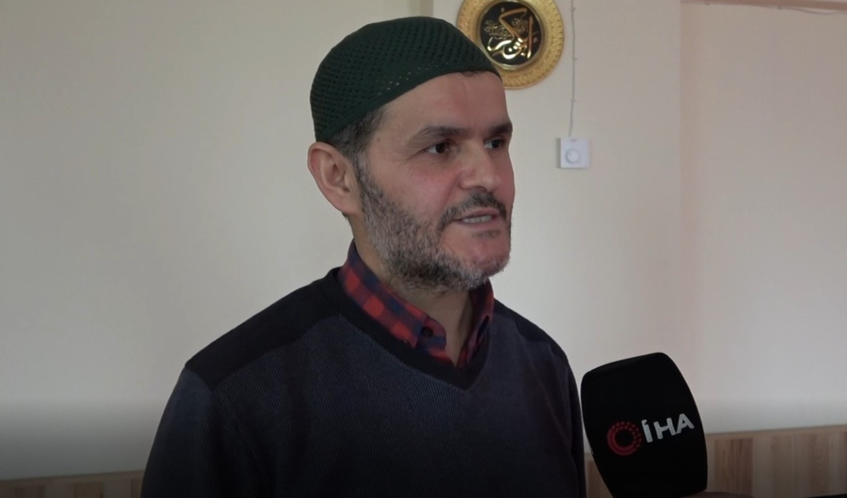 Çocuklara müezzinlik öğretme tartışmasında imama yumruklu saldırı: Yanımızdaki kişiler bizi ayırmadı