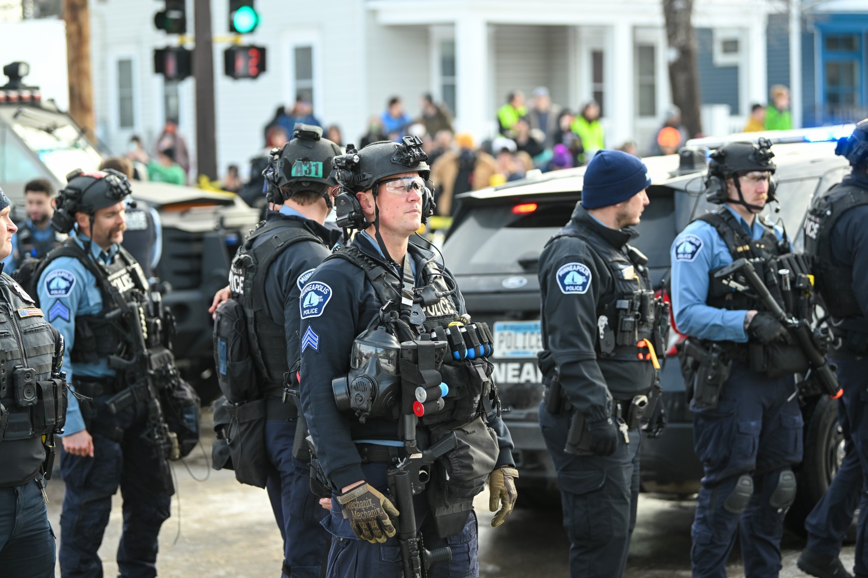 ABD Göçmenlik ve Gümrük Muhafaza Dairesi ajanları bir kadını vurarak öldürdü: FBI soruşturma başlattı