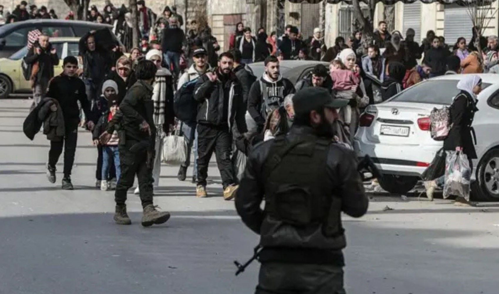 Halep'te gerilim tırmandı: Suriye ordusu sahaya indi!