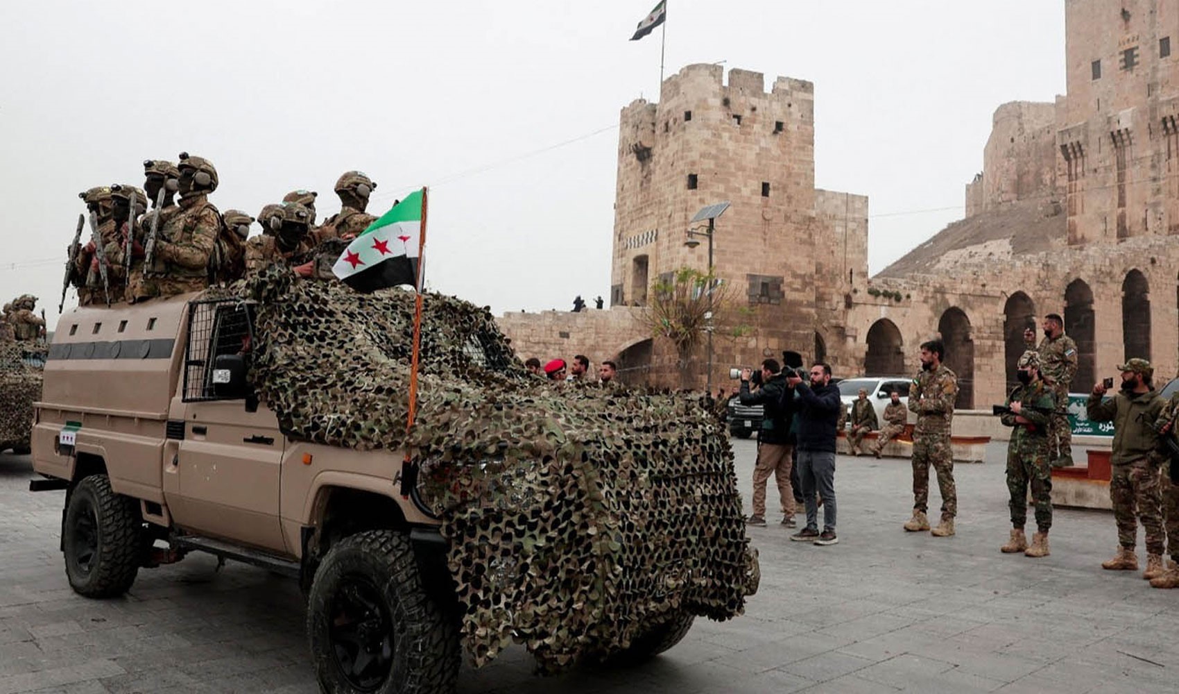Halep'te Suriye ordusu ve SDG arasındaki çatışmalar devam ediyor: Bir kısmı kaçtı