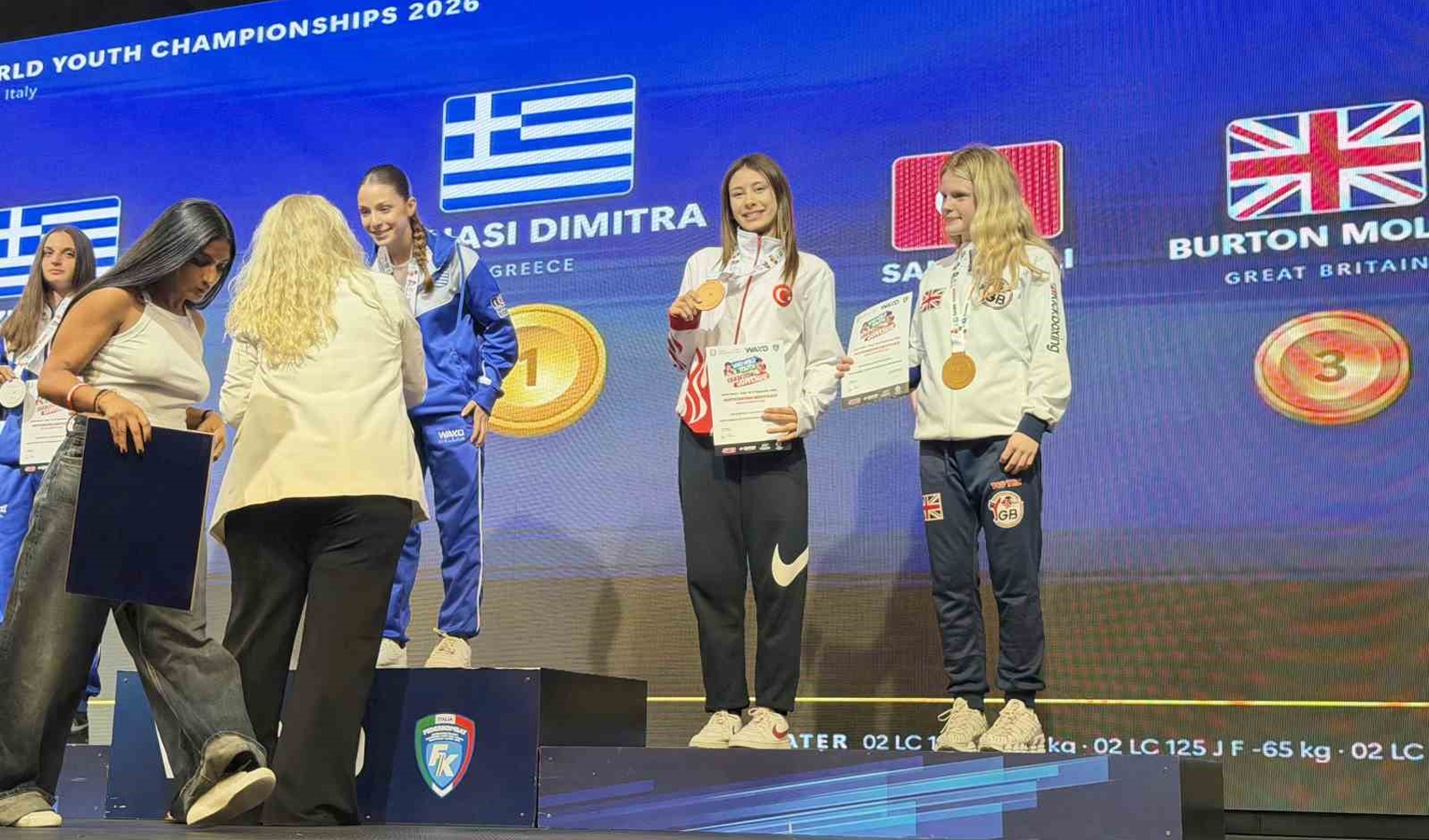 Aslı Salım’dan İtalya’da bronz madalya